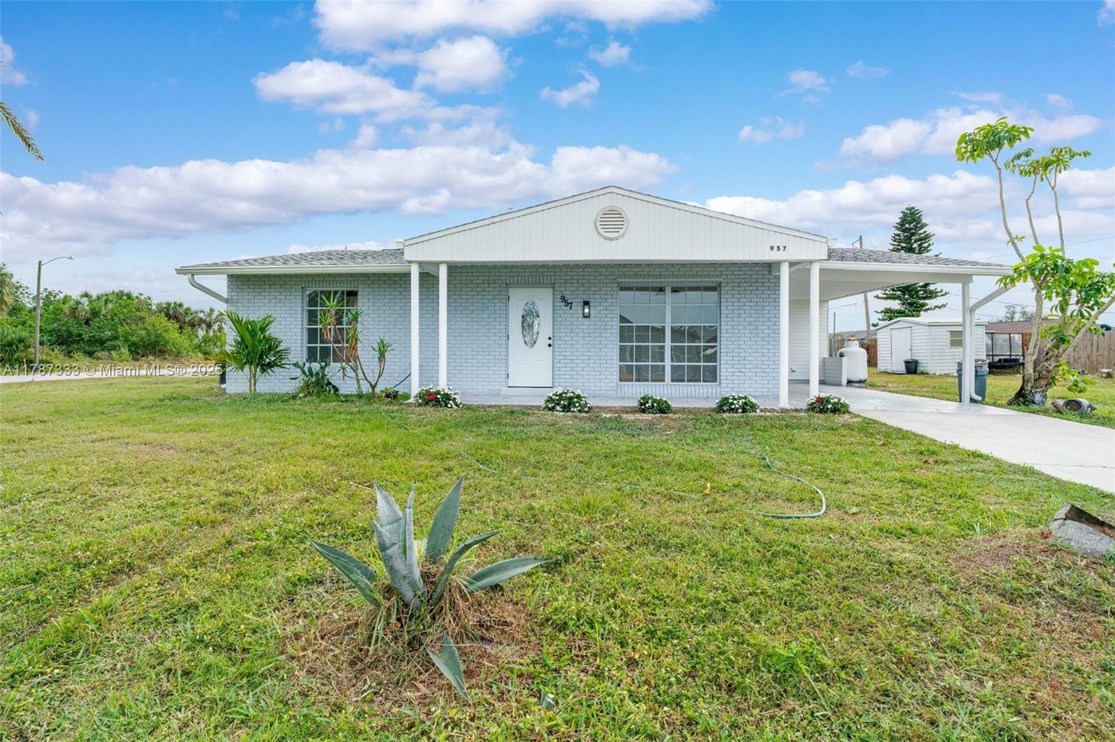 957 Great Falls Ter Nw, Port Charlotte, Florida image 1