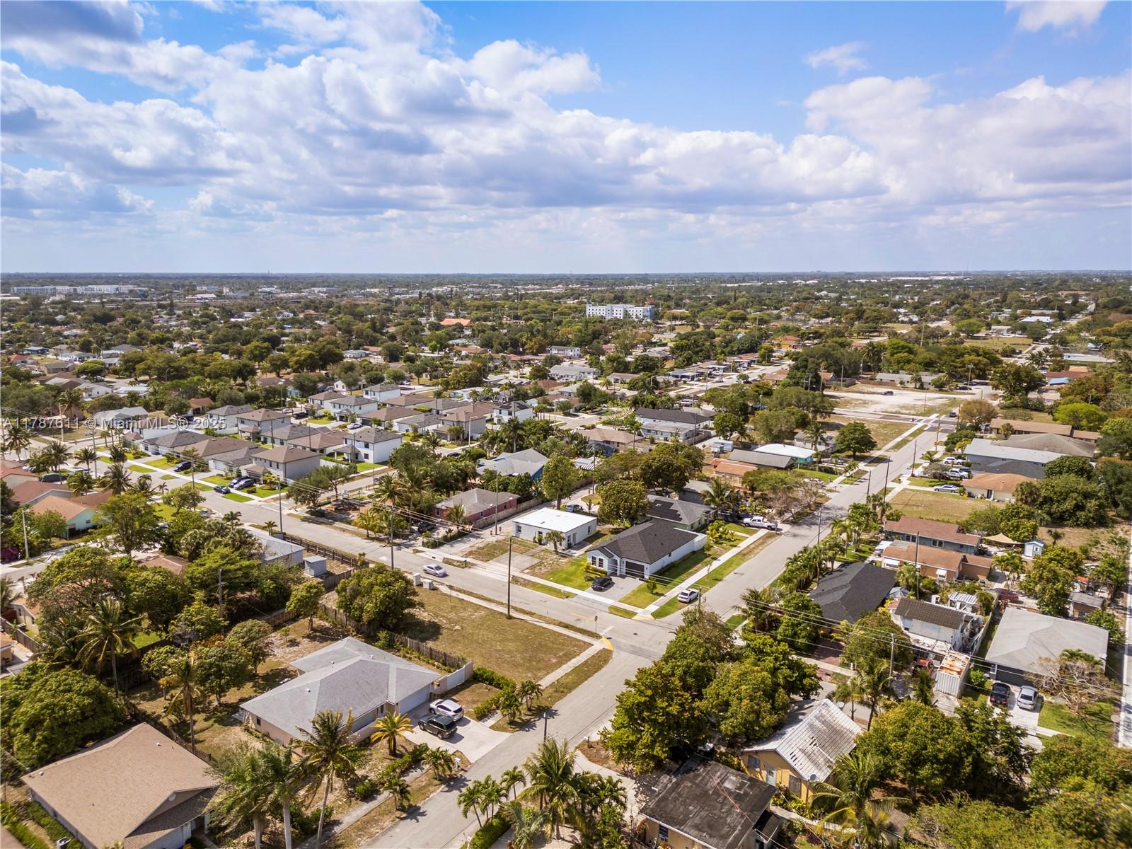 607 SW 3rd St, Delray Beach, Florida image 32