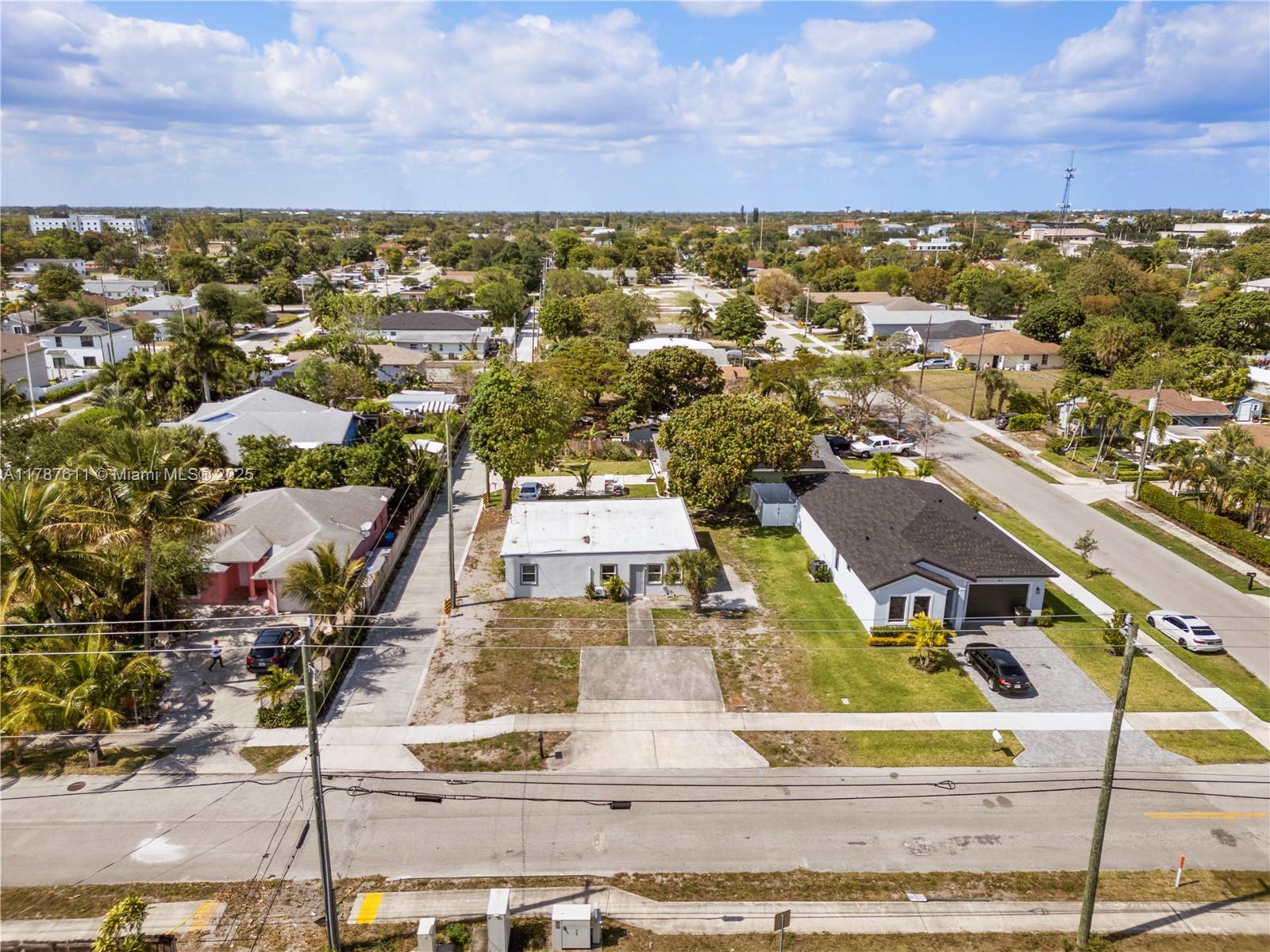 607 SW 3rd St, Delray Beach, Florida image 33