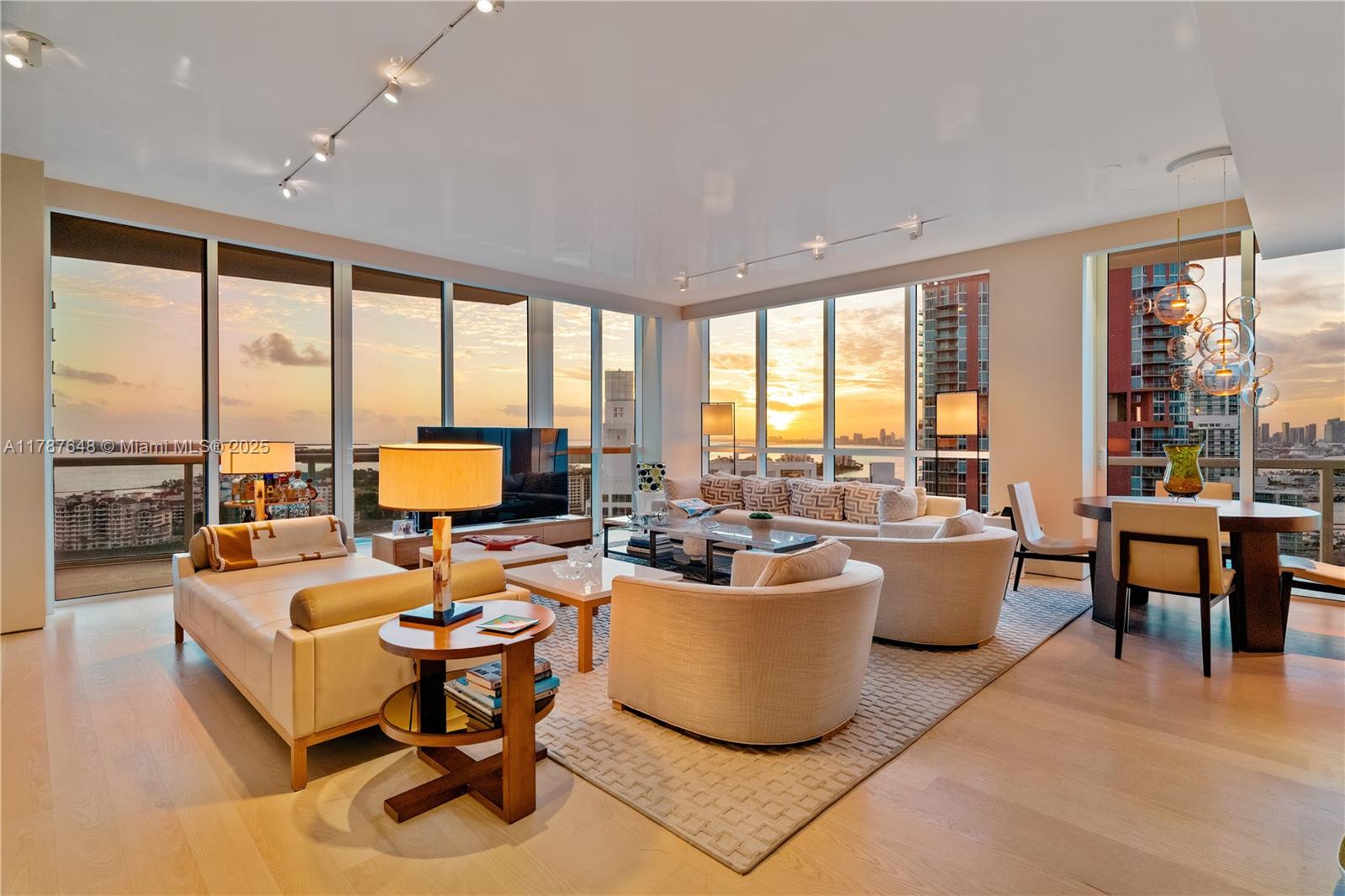 Condo for Rent in Miami Beach, FL