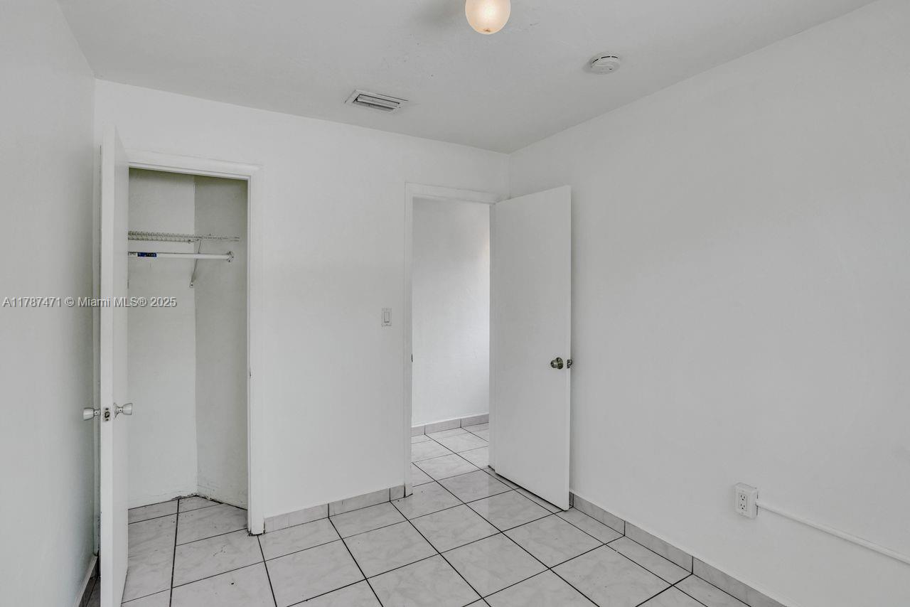 6091 SW 64th Ter, South Miami, Florida image 3