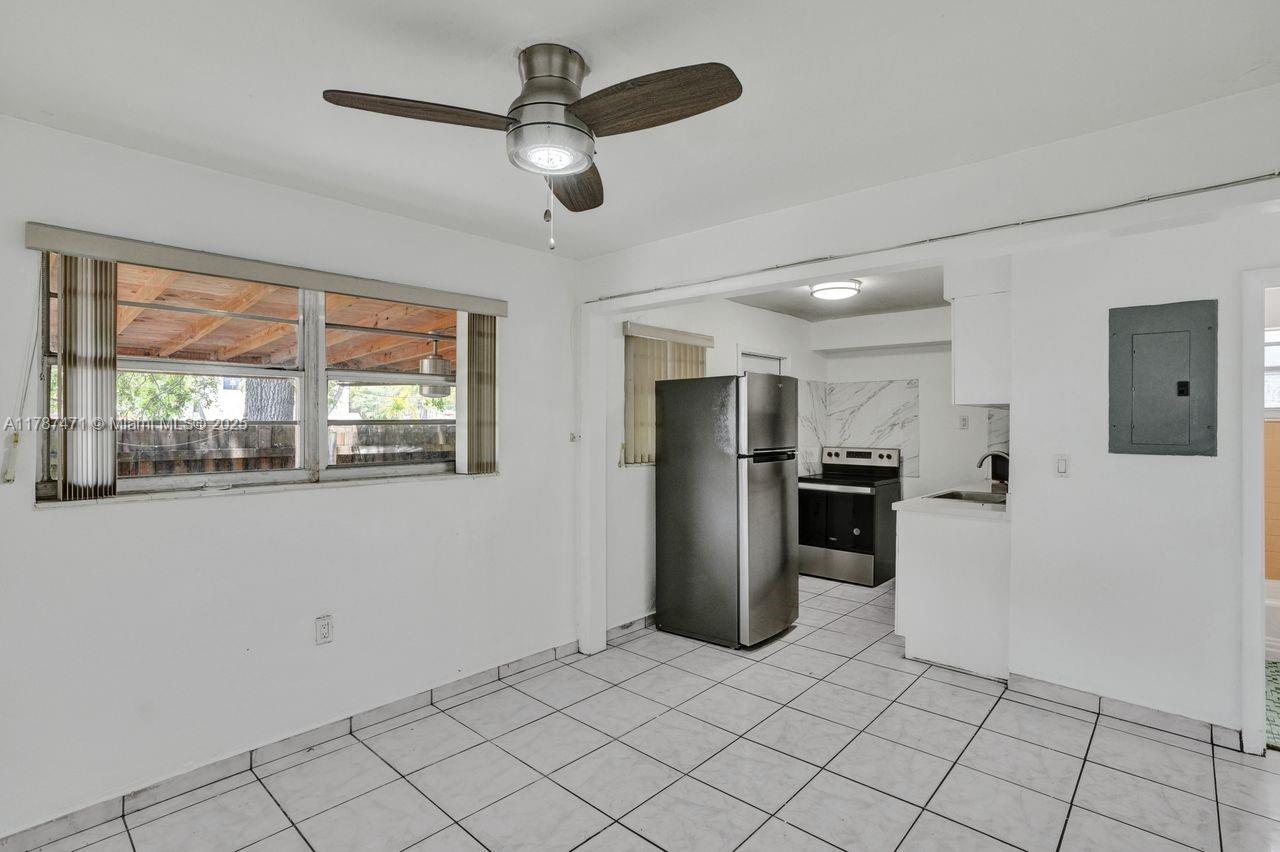 6091 SW 64th Ter, South Miami, Florida image 4