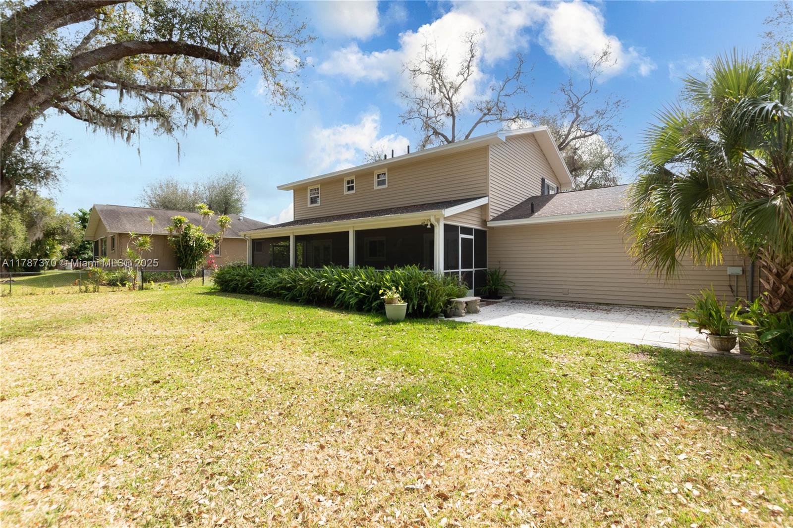 7325 Sean Ln, Fort Myers, Florida image 2