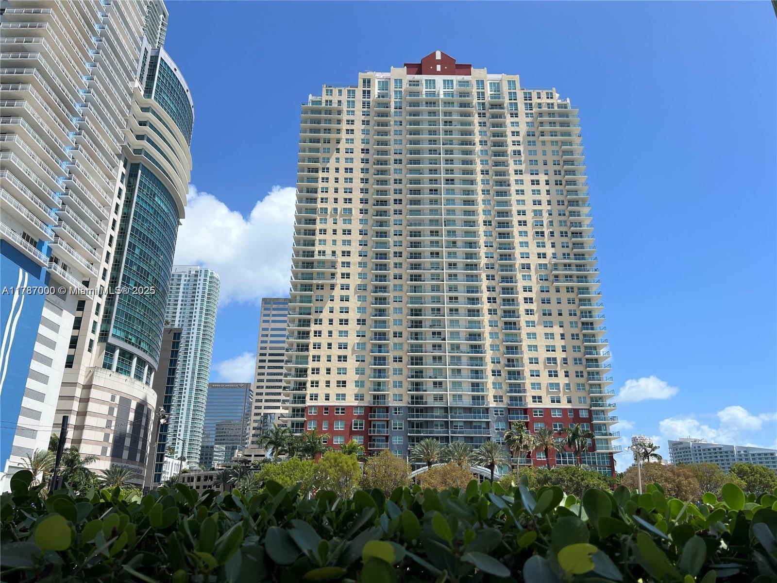 Condo for Rent in Miami, FL