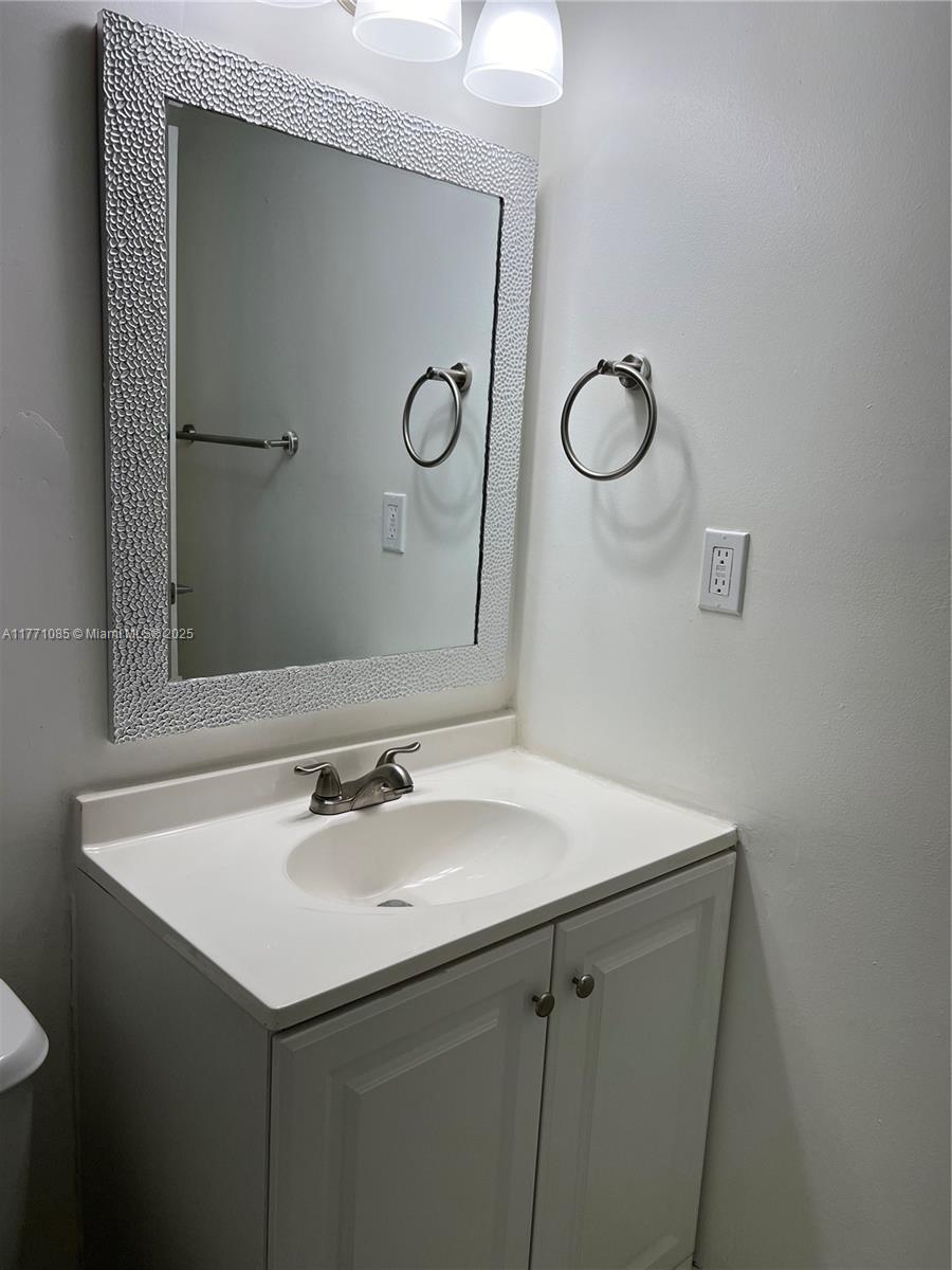 11925 NE 2nd Ave #B308, North Miami, Florida image 12