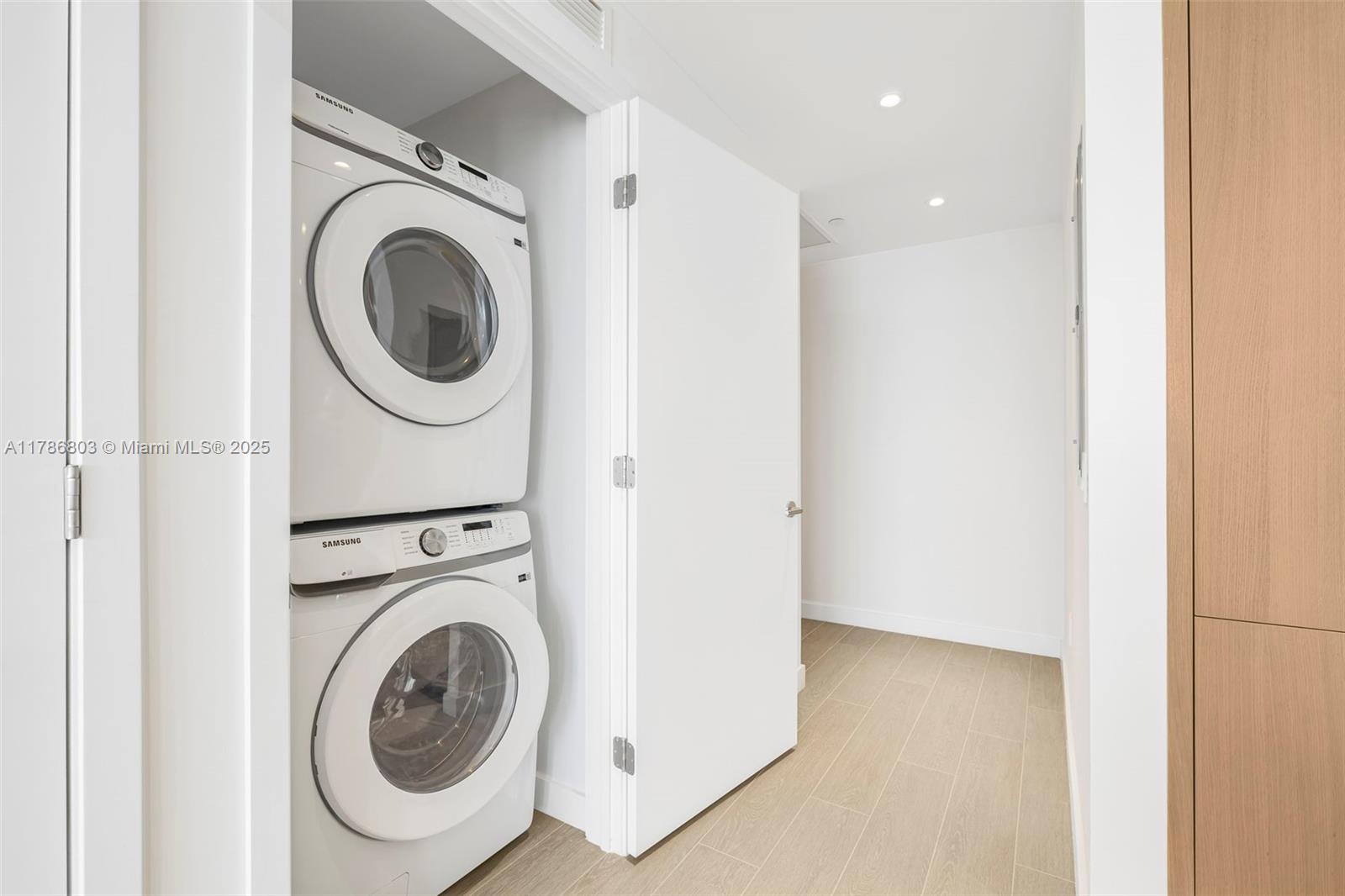 500 Alton Road #902, Miami Beach FL 33139