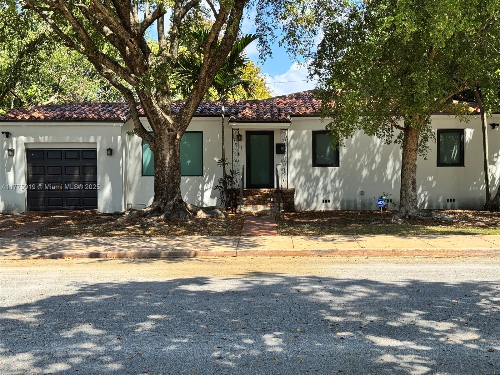 111  Avila Ct #111 For Sale A11775019, FL
