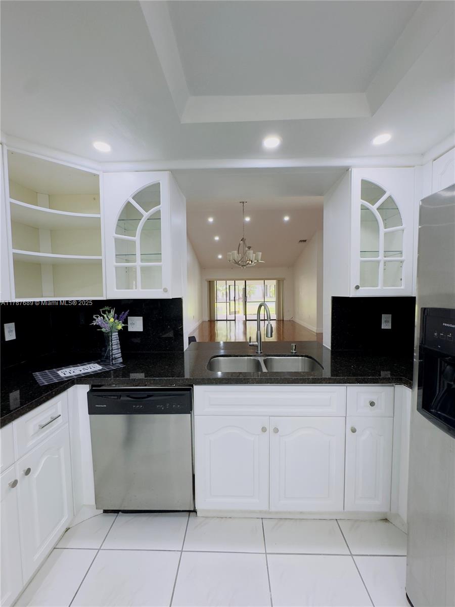 Residential, Weston, Florida image 17