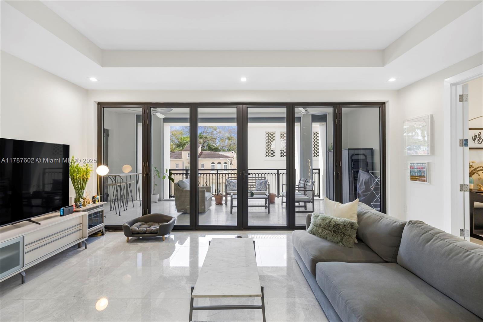 718 Valencia Ave #206, Coral Gables, Florida image 20