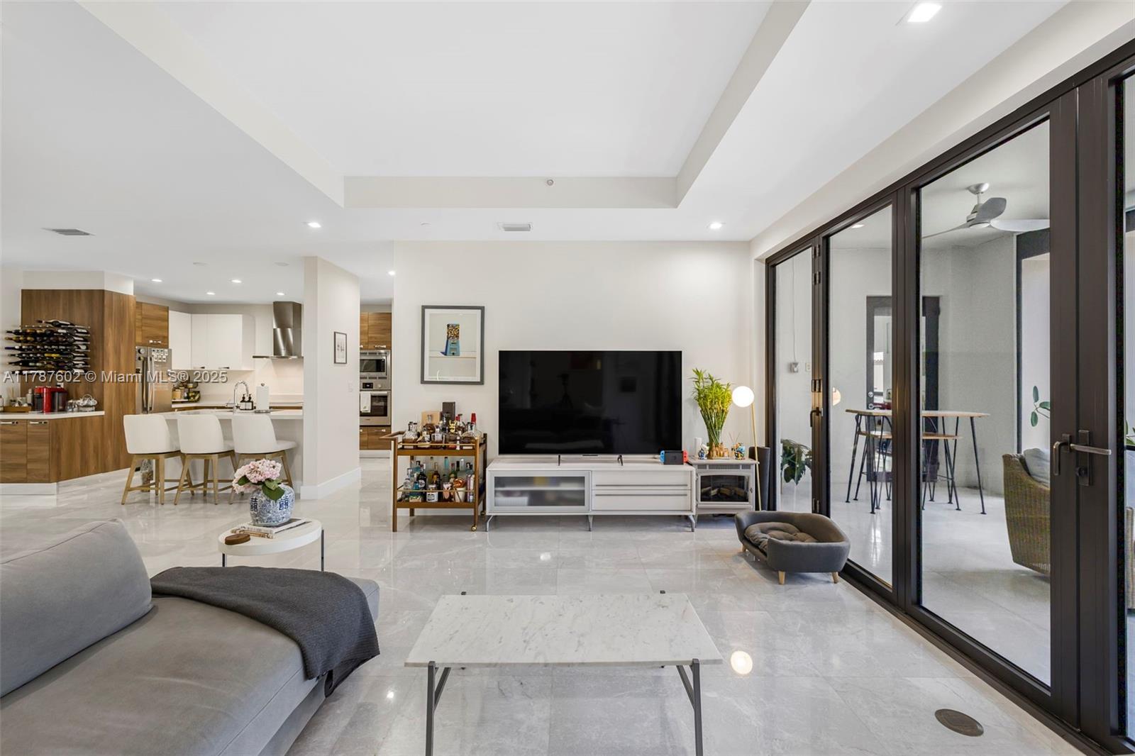 718 Valencia Ave #206, Coral Gables, Florida image 22