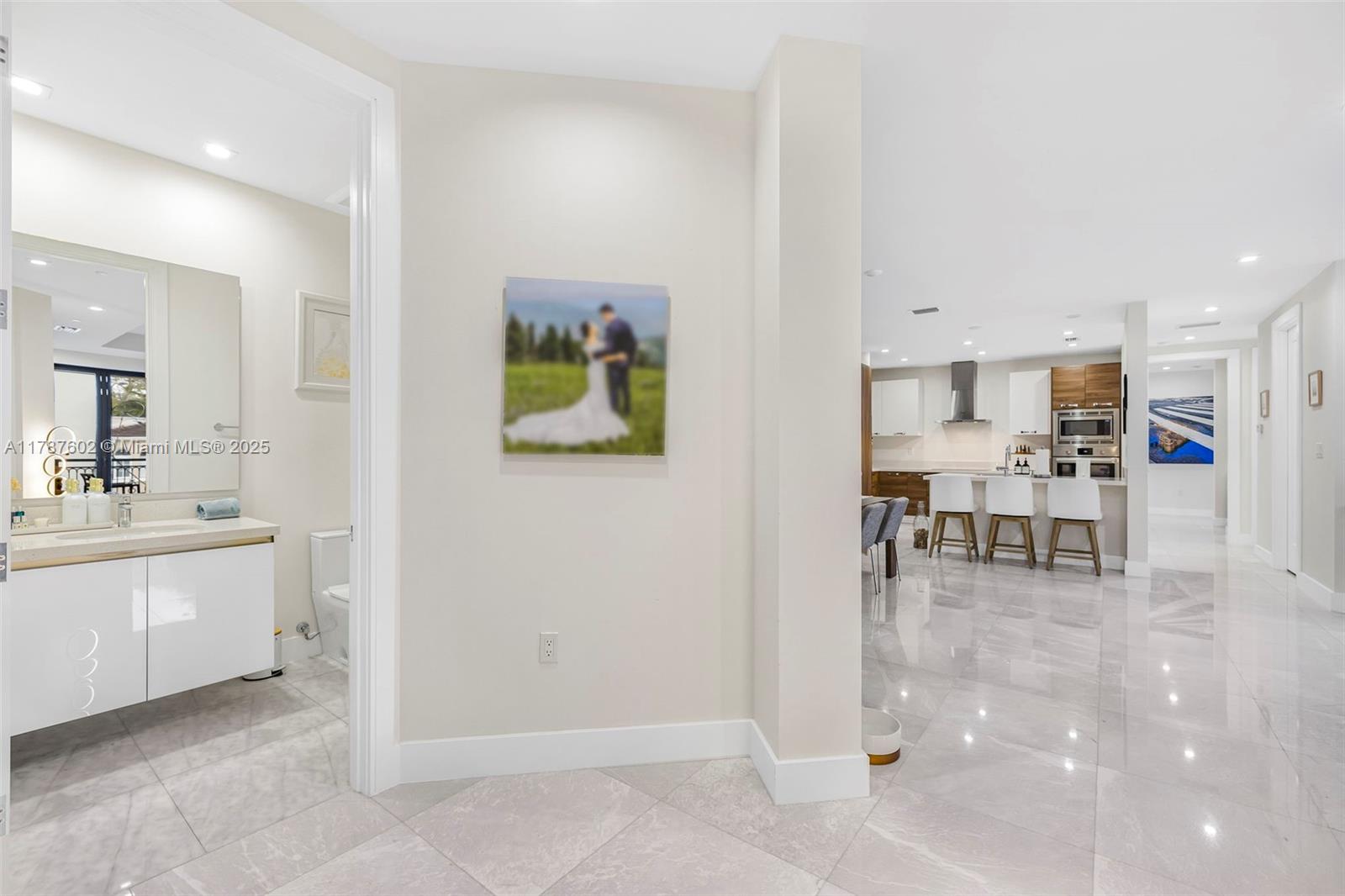 718 Valencia Ave #206, Coral Gables, Florida image 3