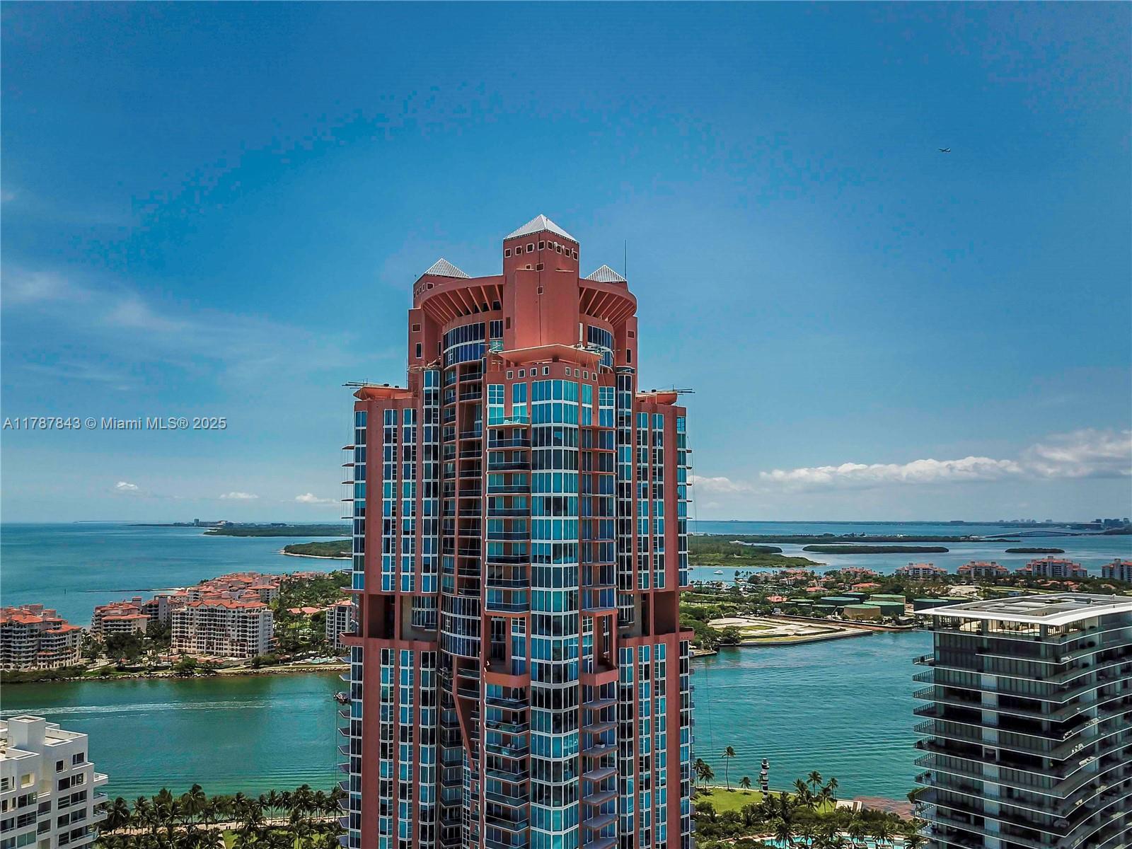300 S Pointe Dr #2104, Miami Beach FL 33139