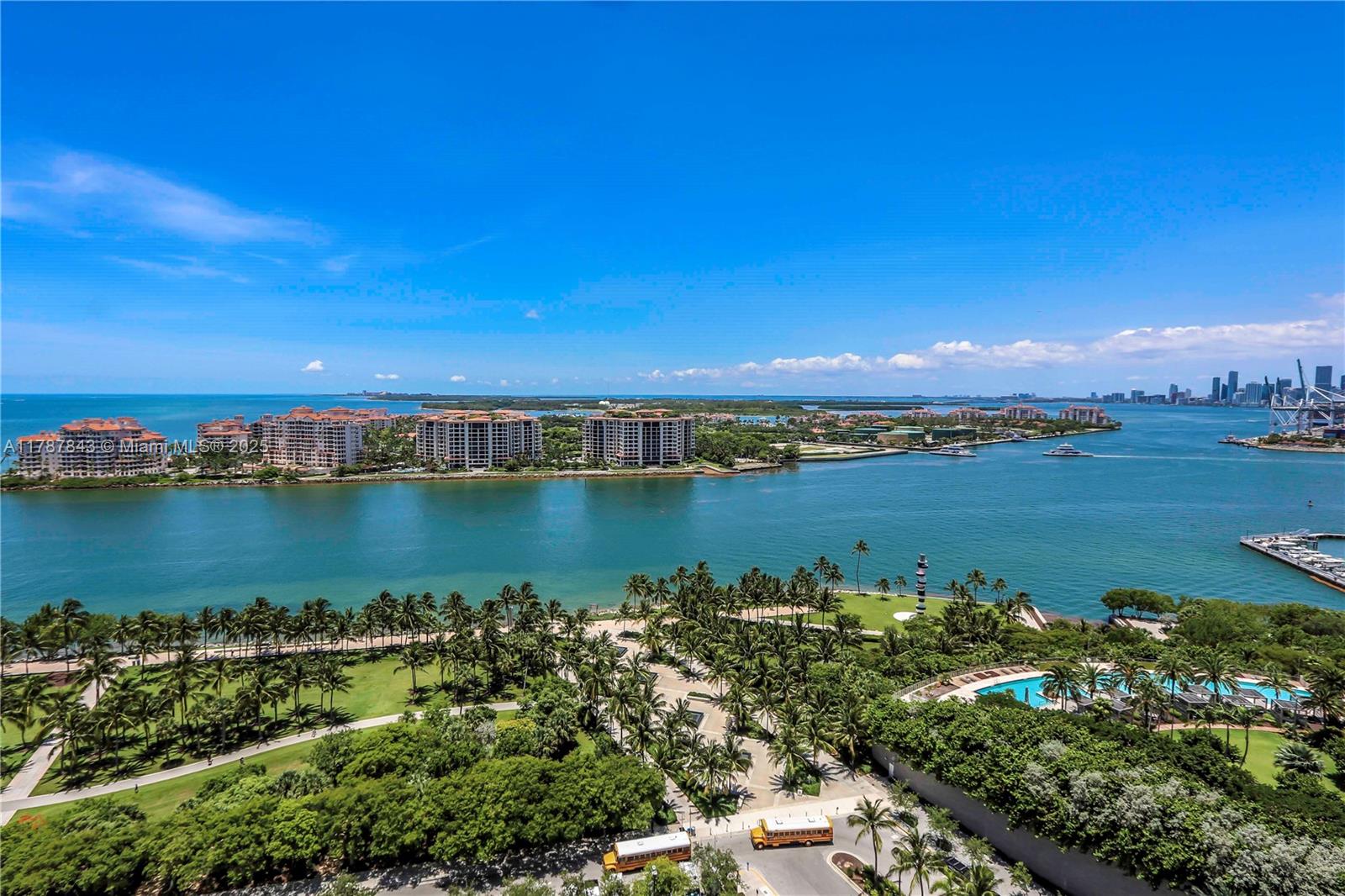 300 S Pointe Dr #2104, Miami Beach FL 33139