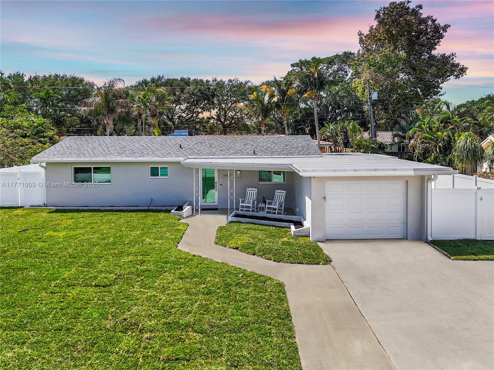 1990 NE 35th St, Lighthouse Point, Florida image 1