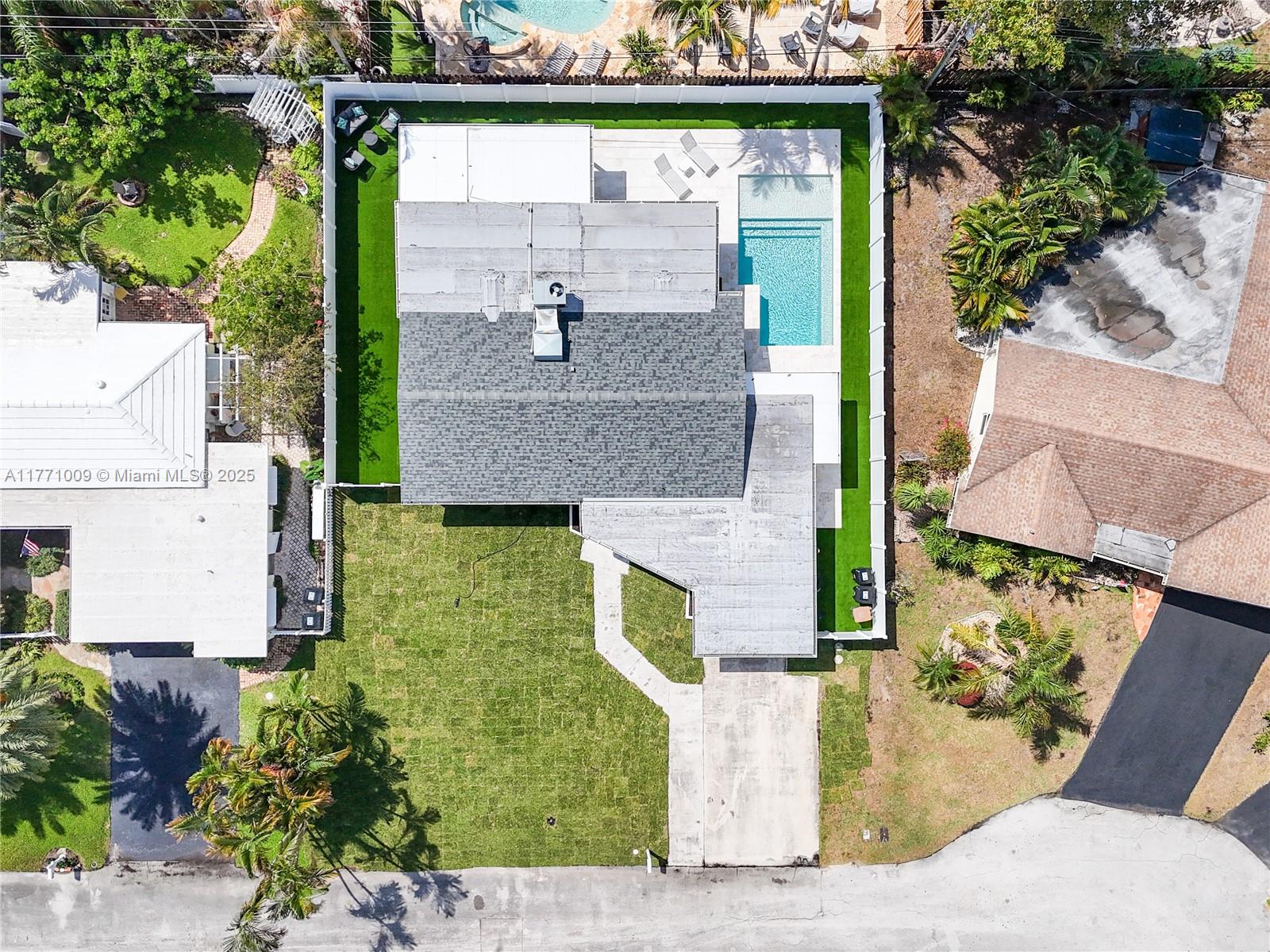 1990 NE 35th St, Lighthouse Point, Florida image 31