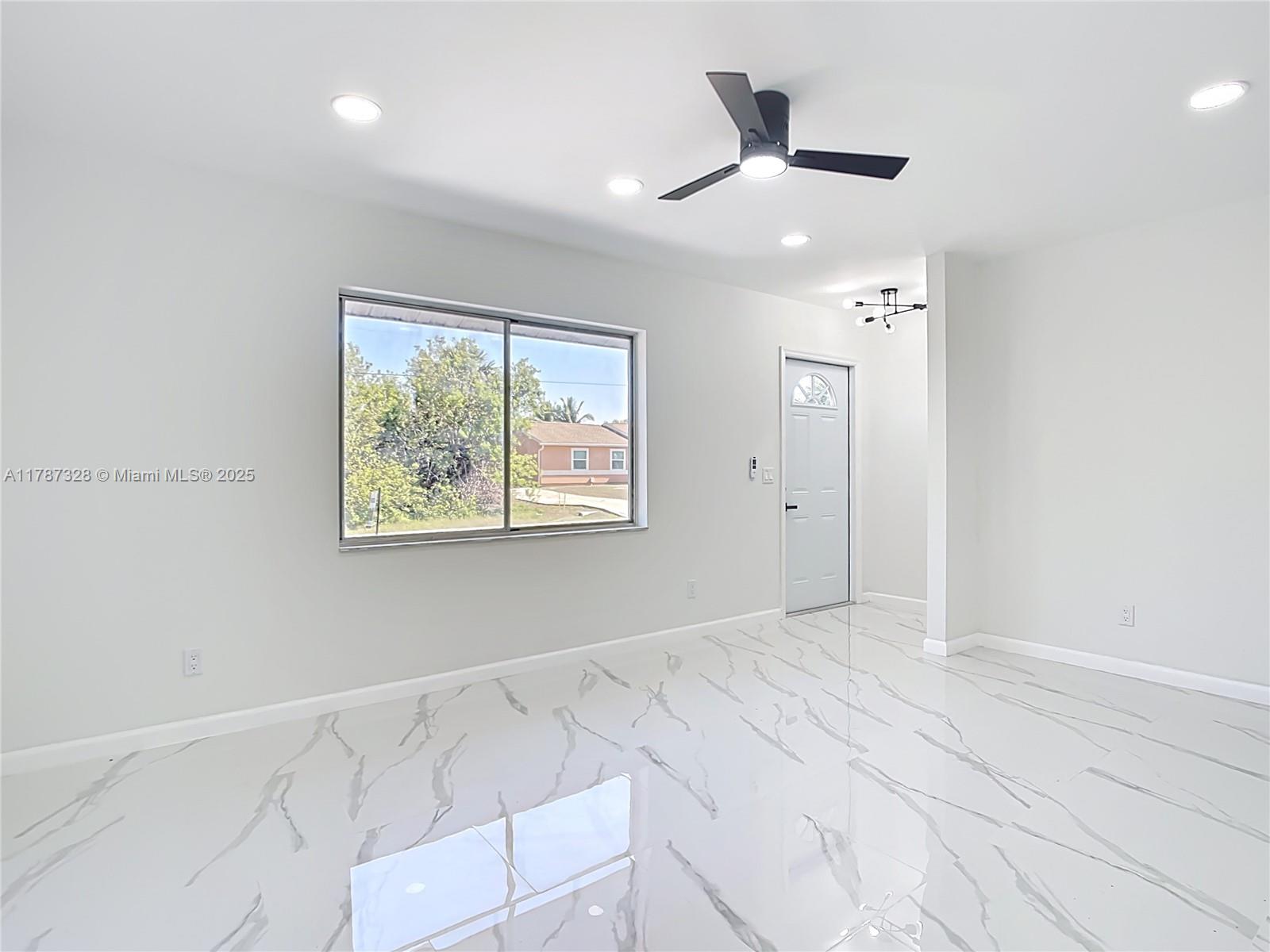 18515 Aryshire Cir, Port Charlotte, Florida image 17