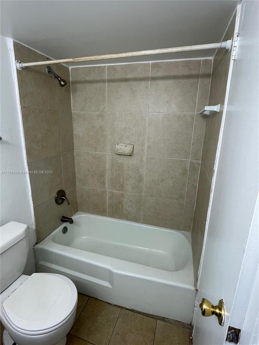 1800 Sans Souci Blvd #107, North Miami, Florida image 17