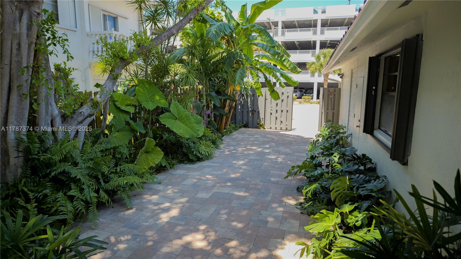 2520 NE 9th St, Fort Lauderdale, Florida image 35