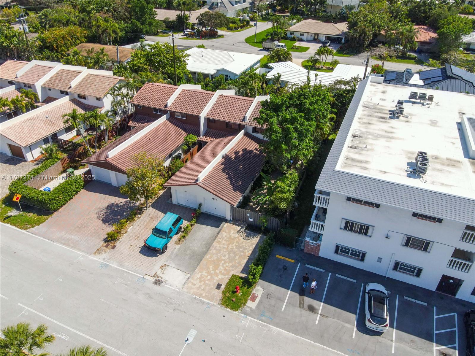 2520 NE 9th St, Fort Lauderdale, Florida image 38