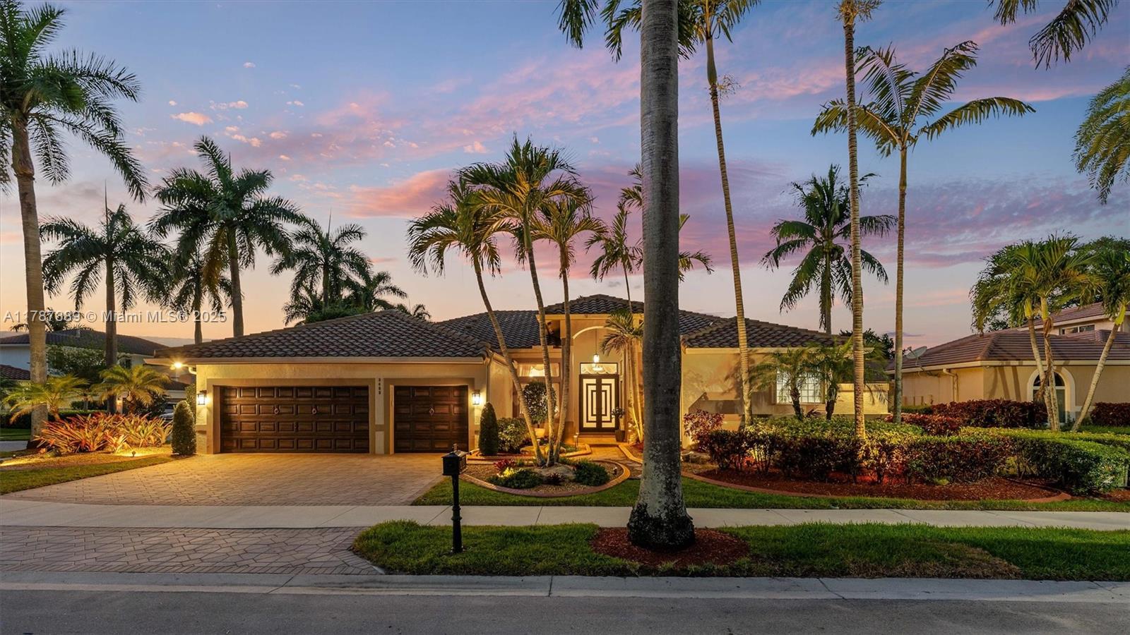 House for Sale in Weston, FL