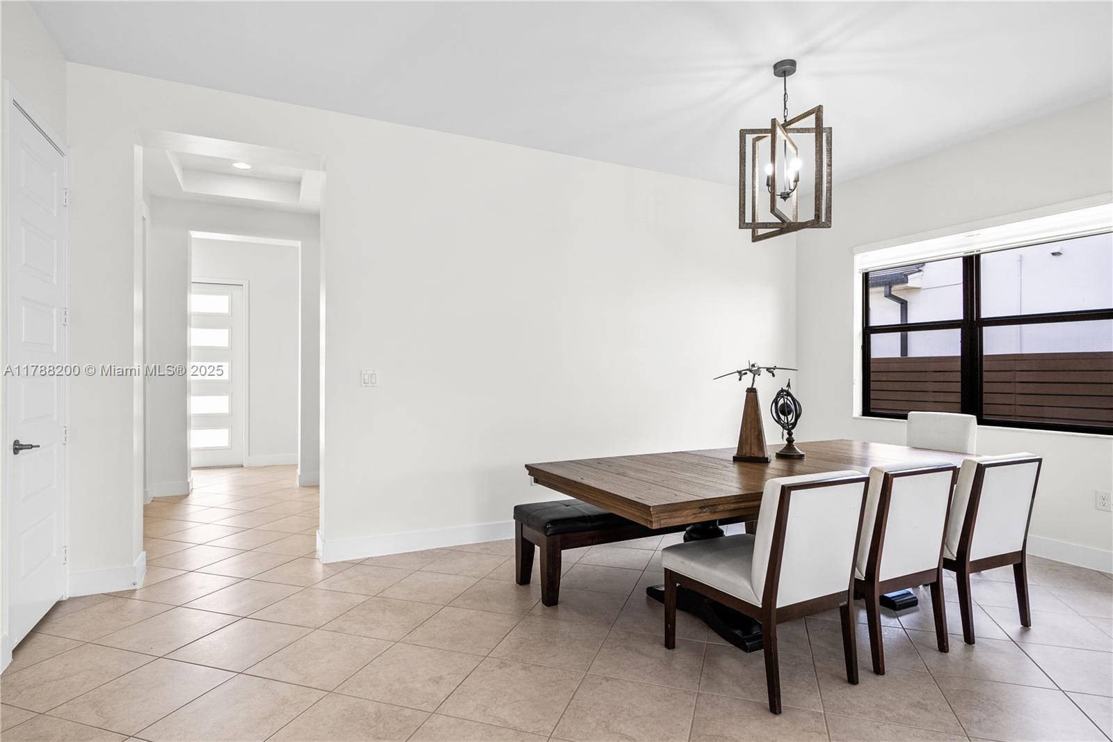 Listing Photo 14