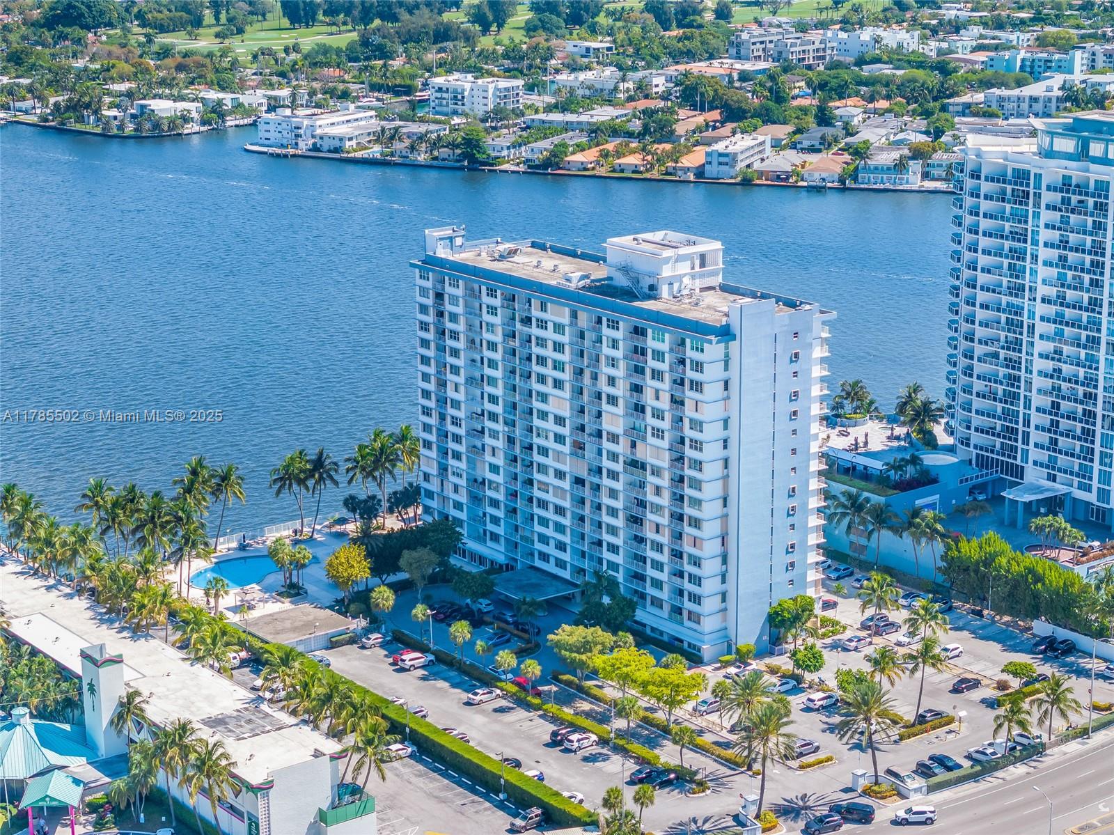 1865 79th St Cswy #PHI, North Bay Village, Florida image 2