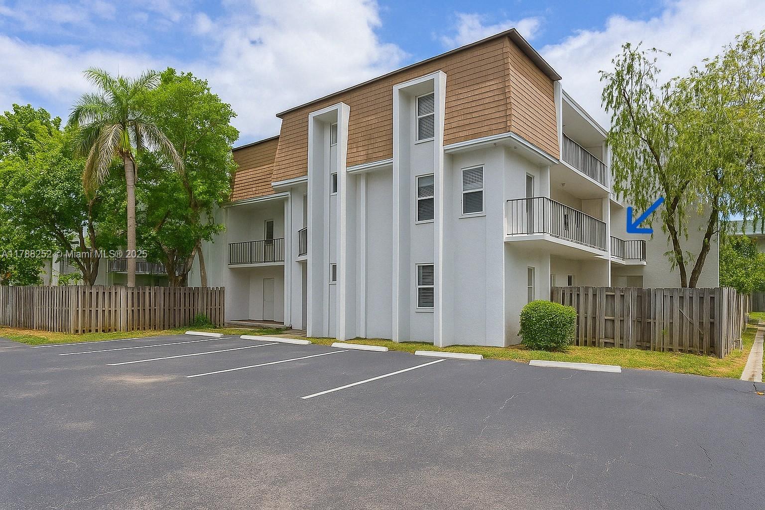 Listing Photo 8