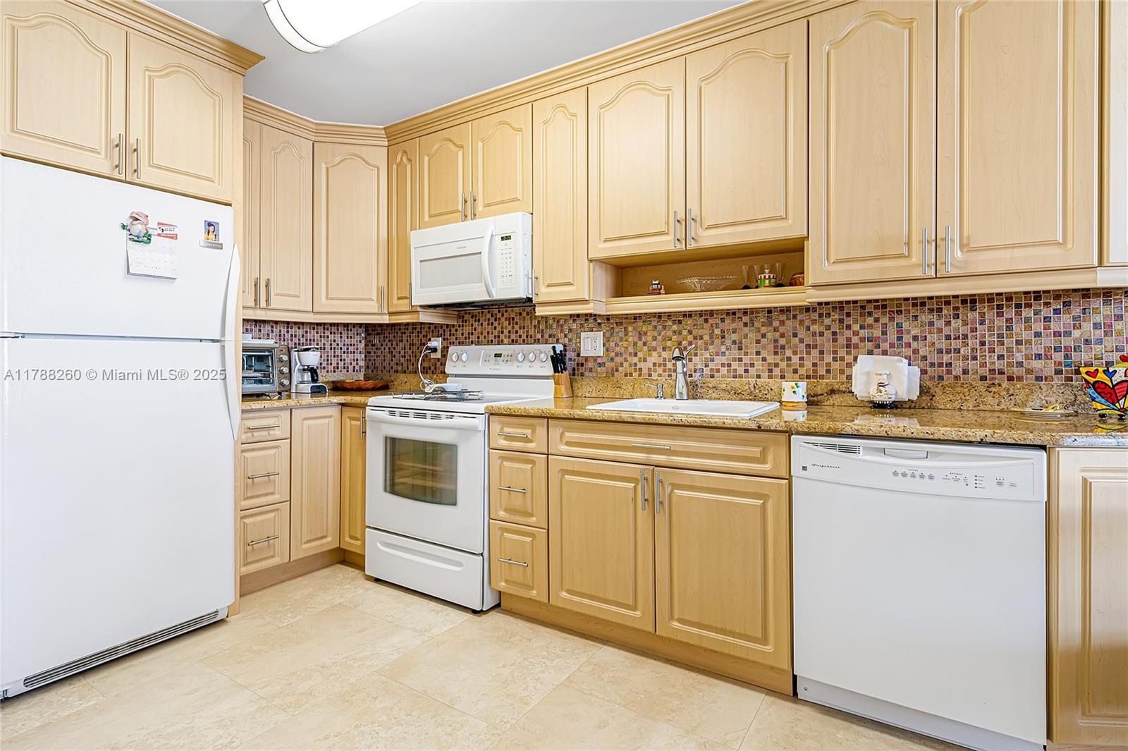 Listing Photo 10