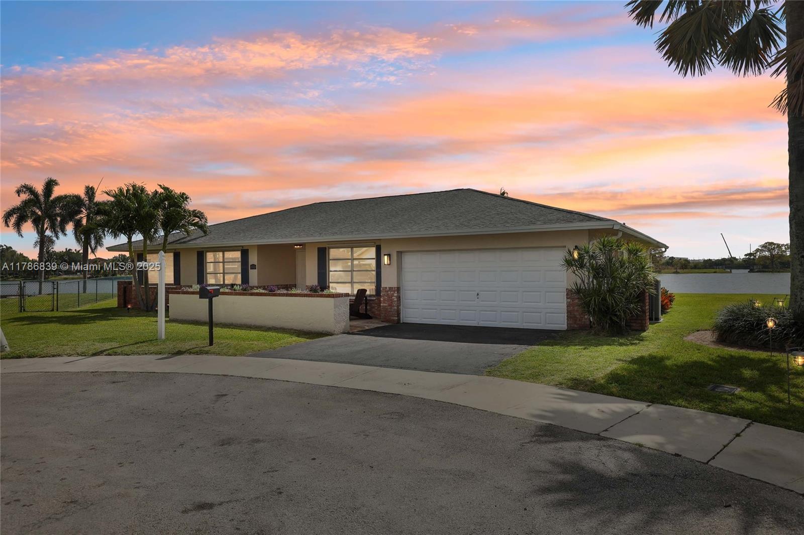 1840 NW 40th Ct, Oakland Park, Florida image 2