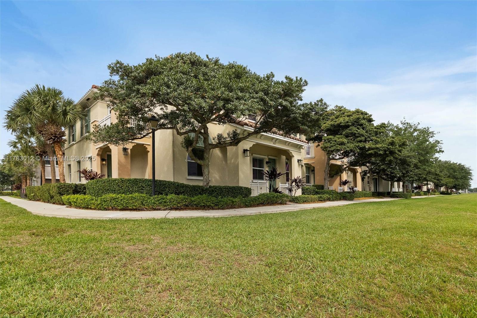 4023 Cascada Cir, Cooper City, Florida image 14
