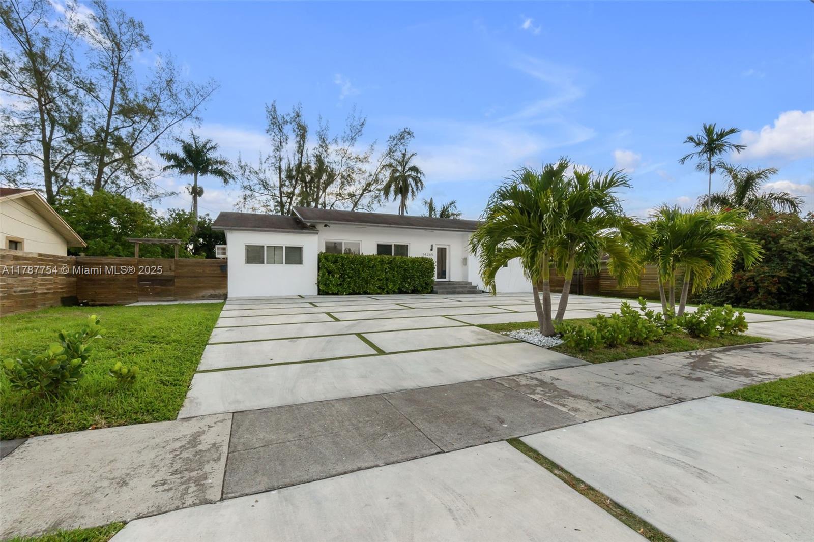 14265 NE 3rd Ct  For Sale A11787754, FL