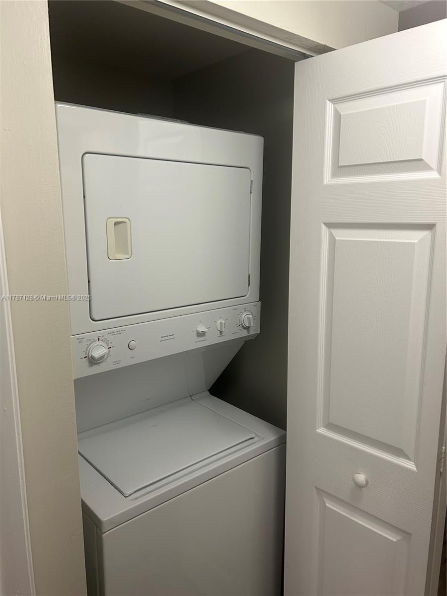 511 Lucerne Ave #408, Lake Worth, Florida image 15