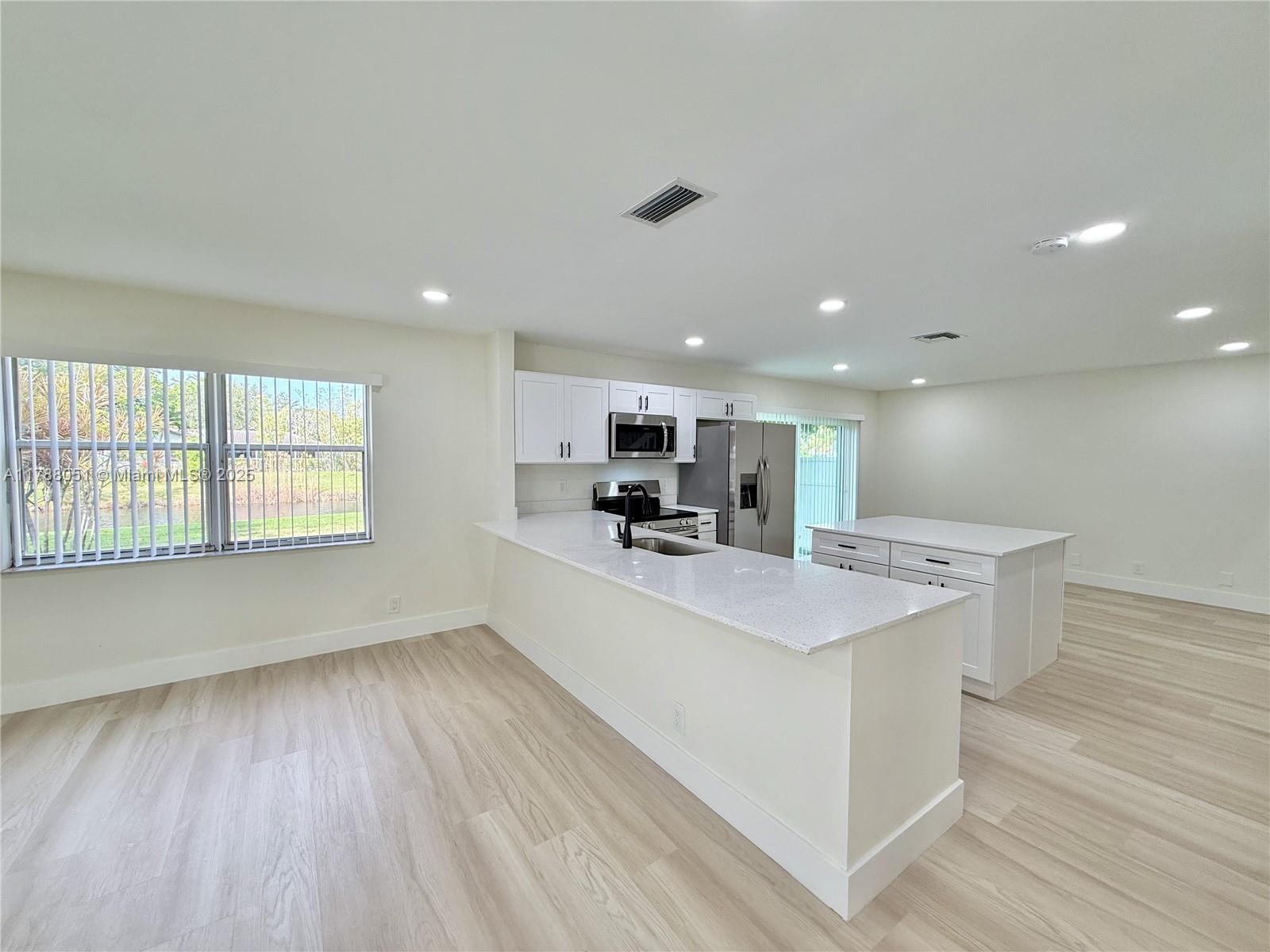 9525 NW 9th Ct, Plantation, Florida image 12