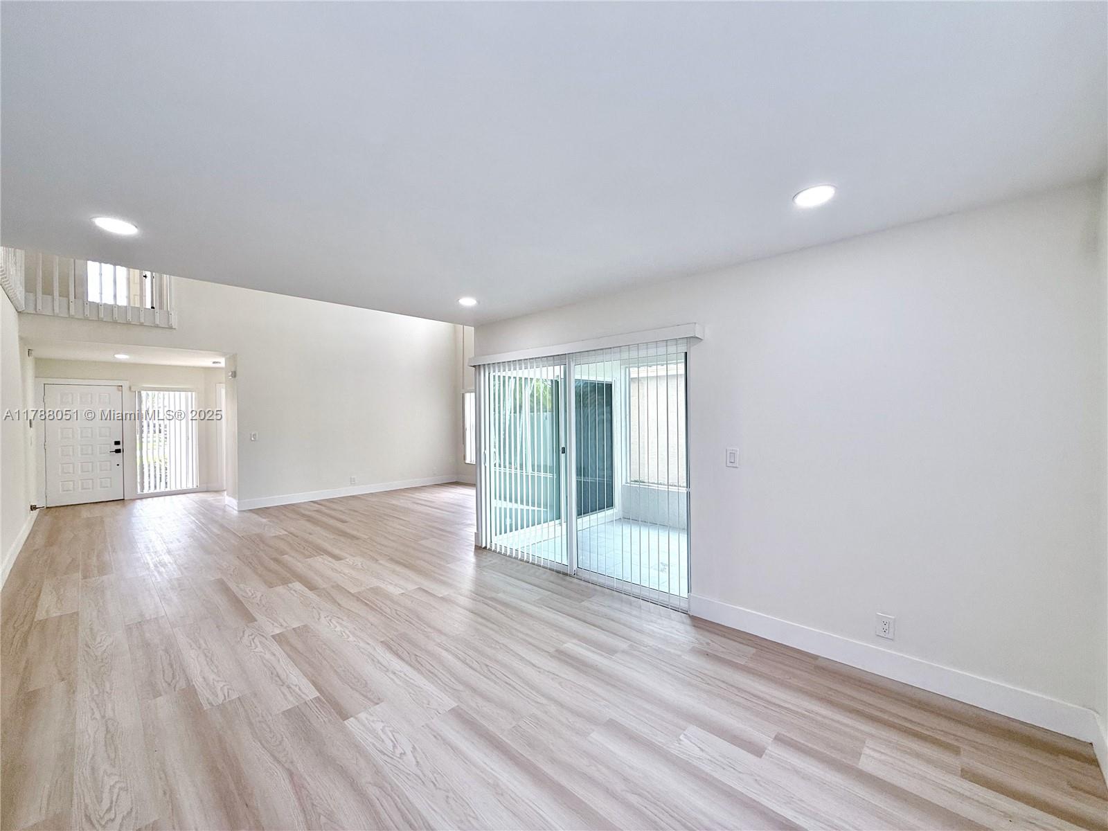 9525 NW 9th Ct, Plantation, Florida image 5