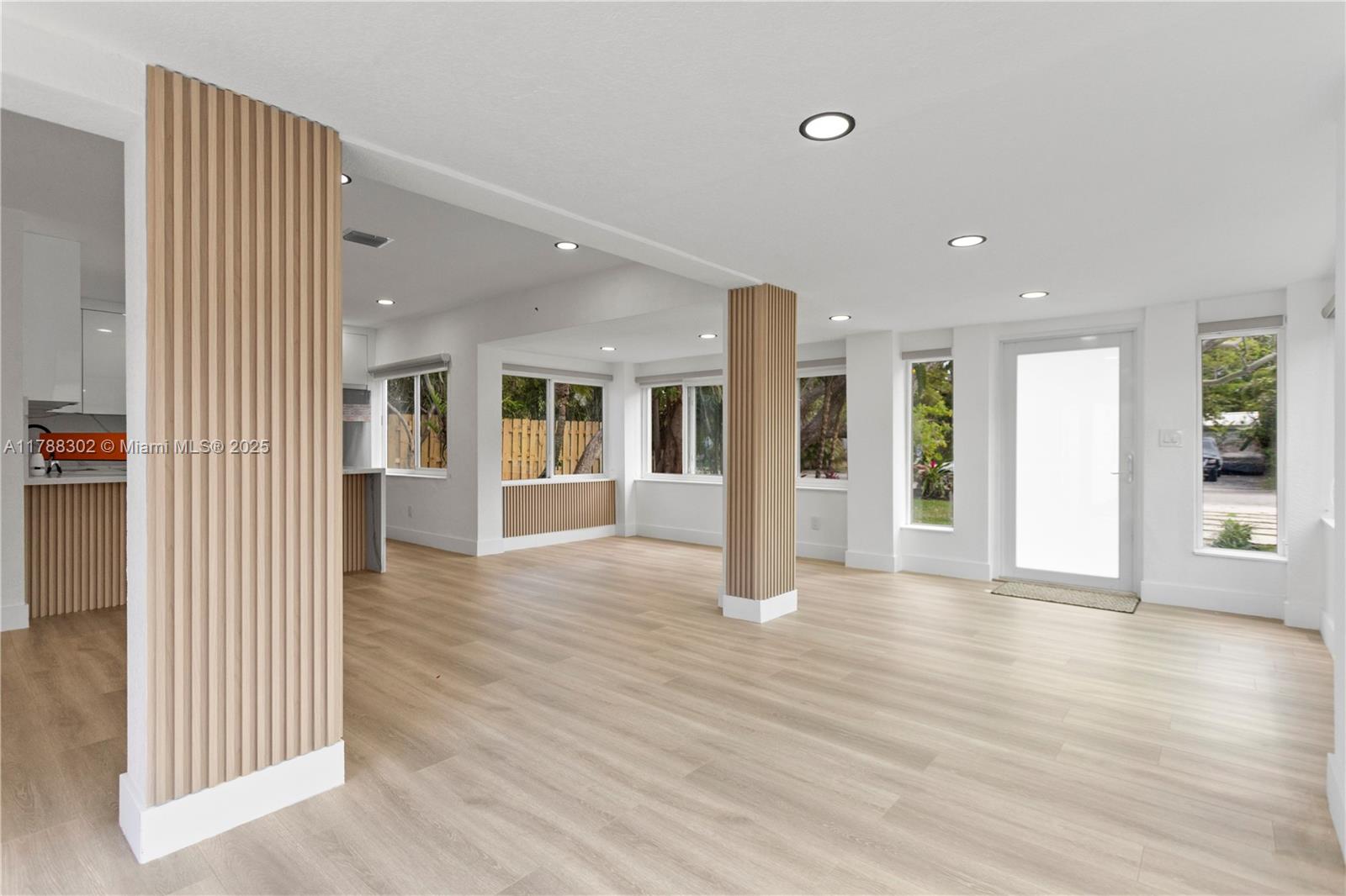 1345 NE 182nd St, North Miami Beach, Florida image 14