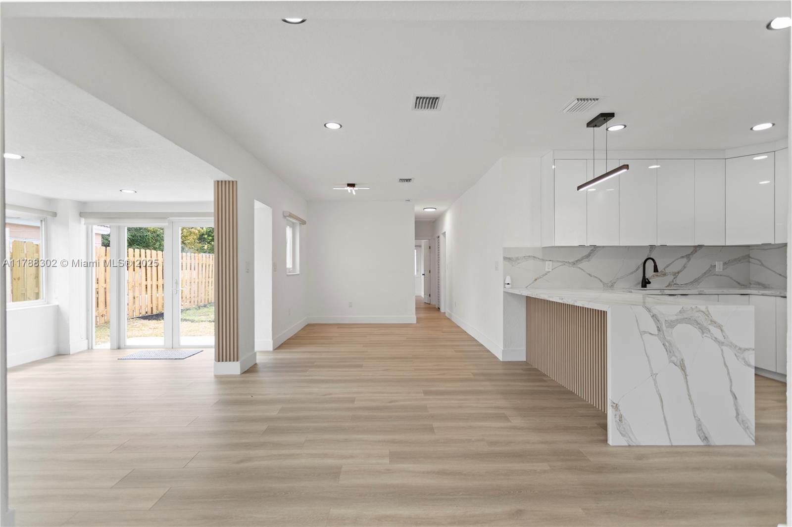 1345 NE 182nd St, North Miami Beach, Florida image 22