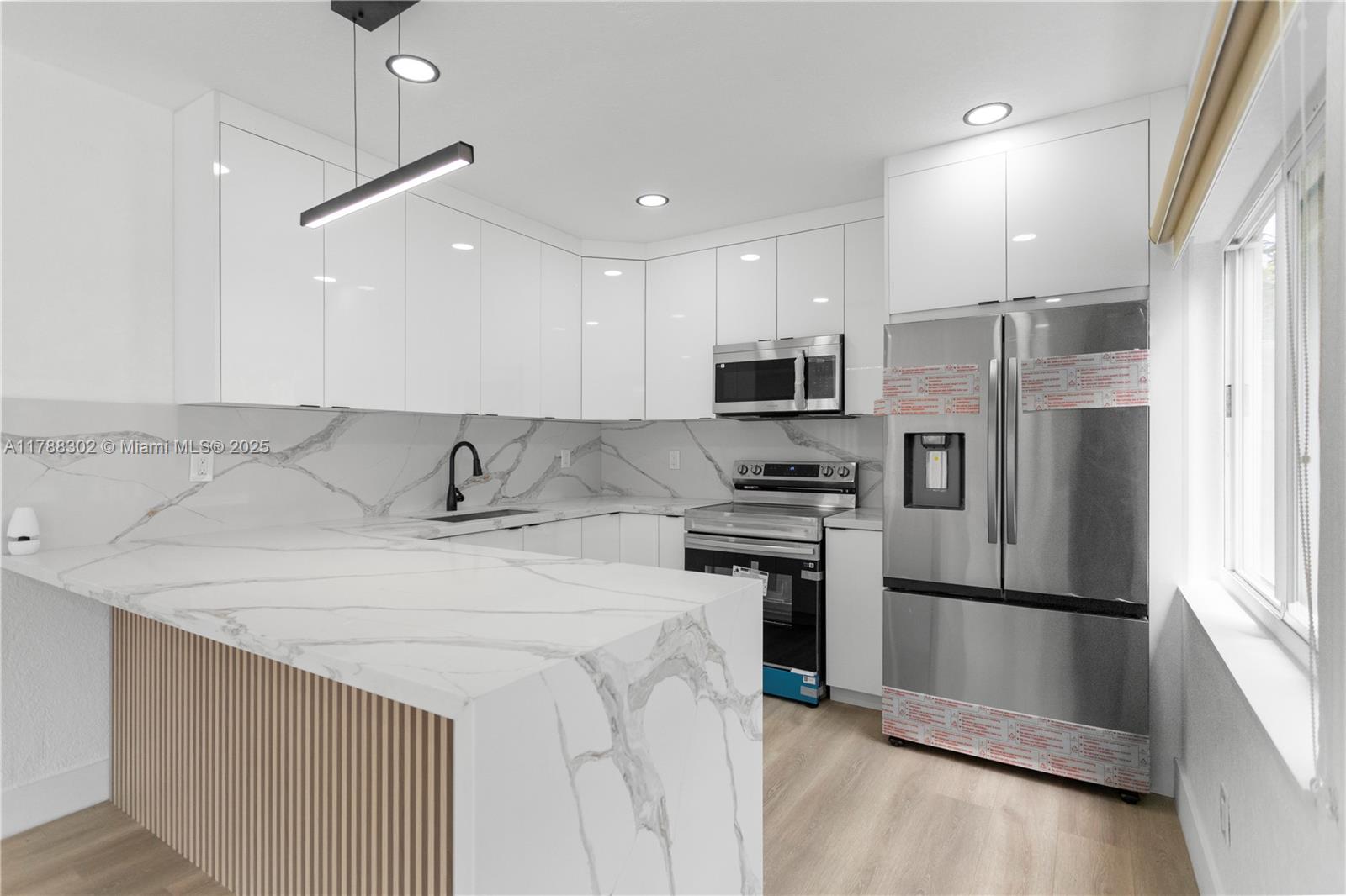 1345 NE 182nd St, North Miami Beach, Florida image 24