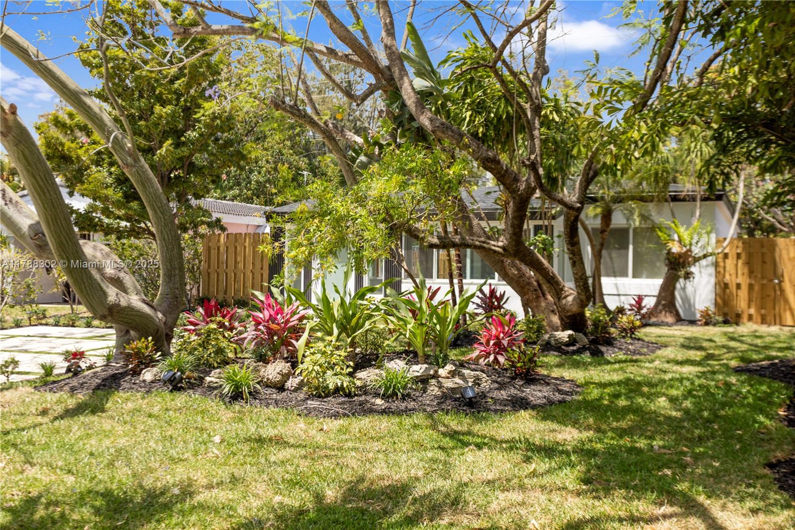 1345 NE 182nd St, North Miami Beach, Florida image 5
