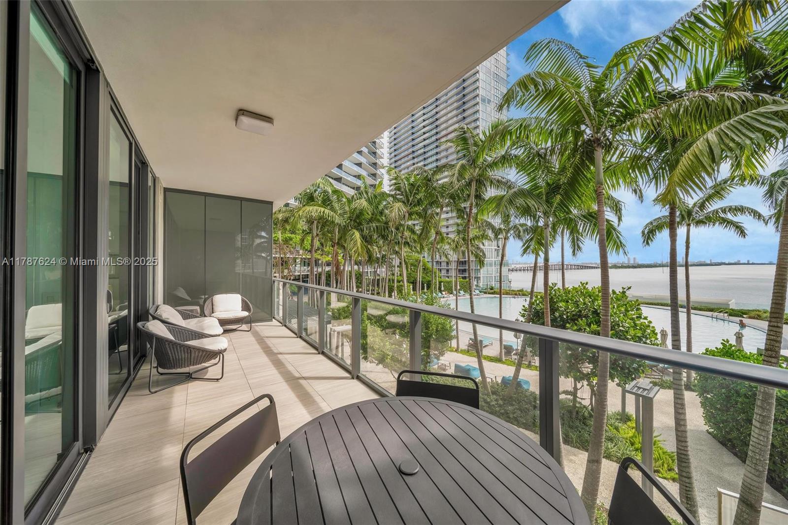 Apartamento para Alugar em Miami, FL