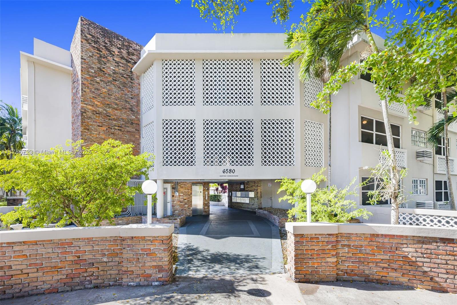 6580 Santona St #A18, Coral Gables, Florida image 26