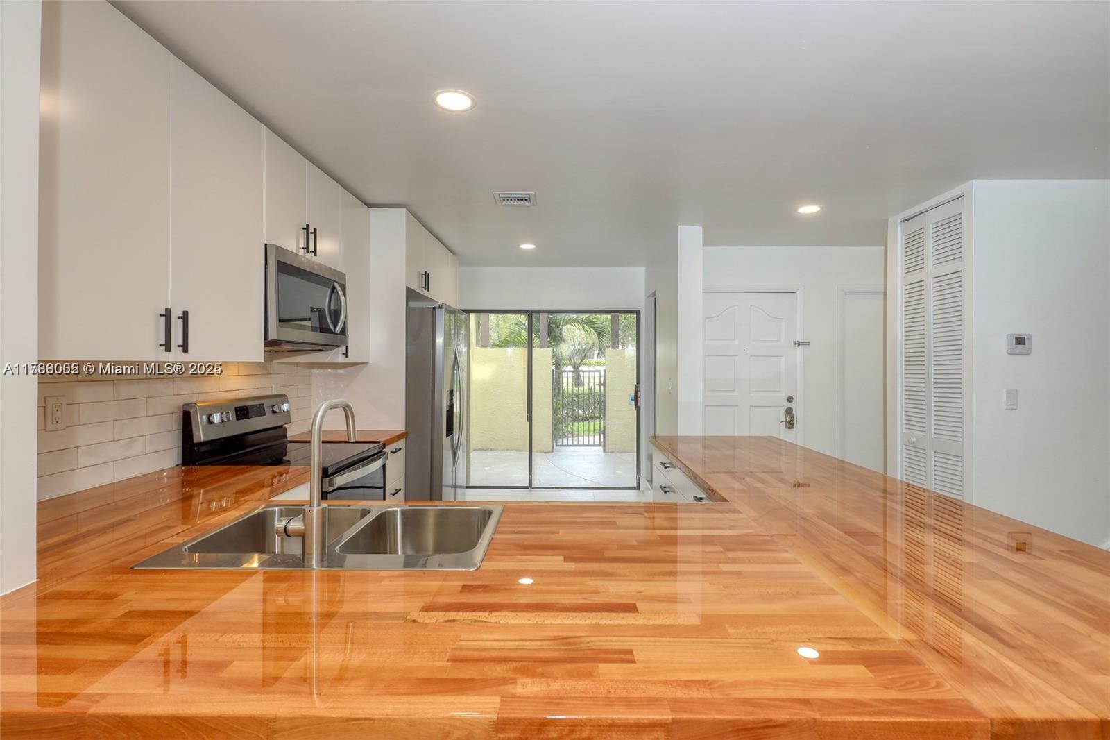 Property photo # 0