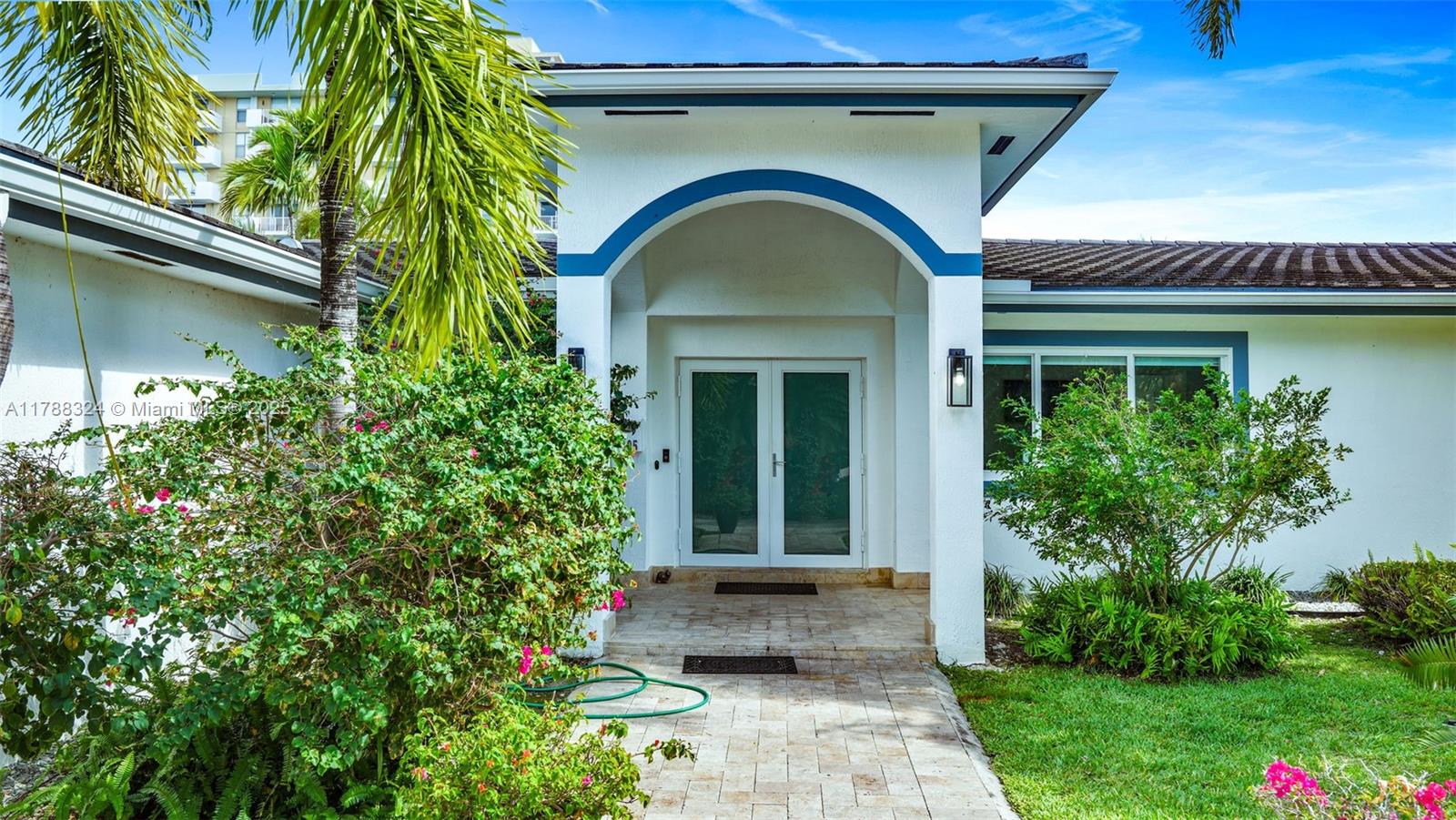 2105 Arch Creek Dr, North Miami, Florida image 1