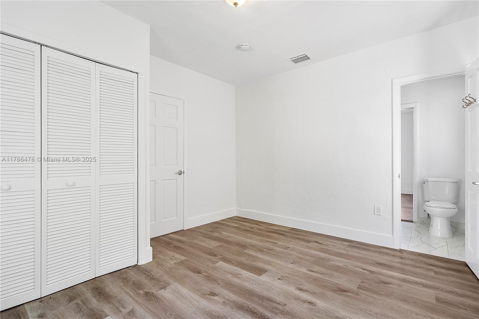 8934 Harding Ave, Surfside, Florida image 33