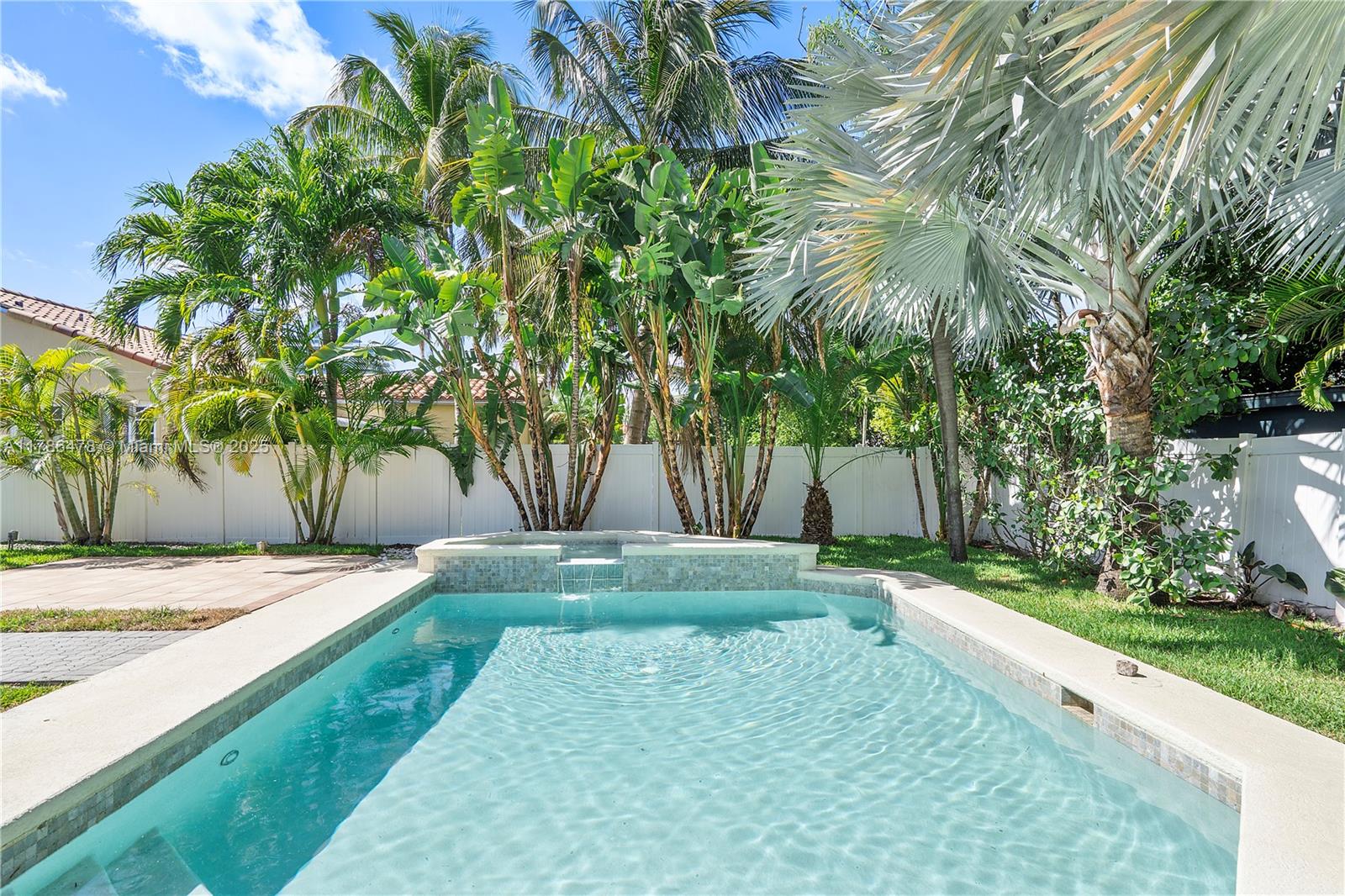 8934 Harding Ave, Surfside, Florida image 38