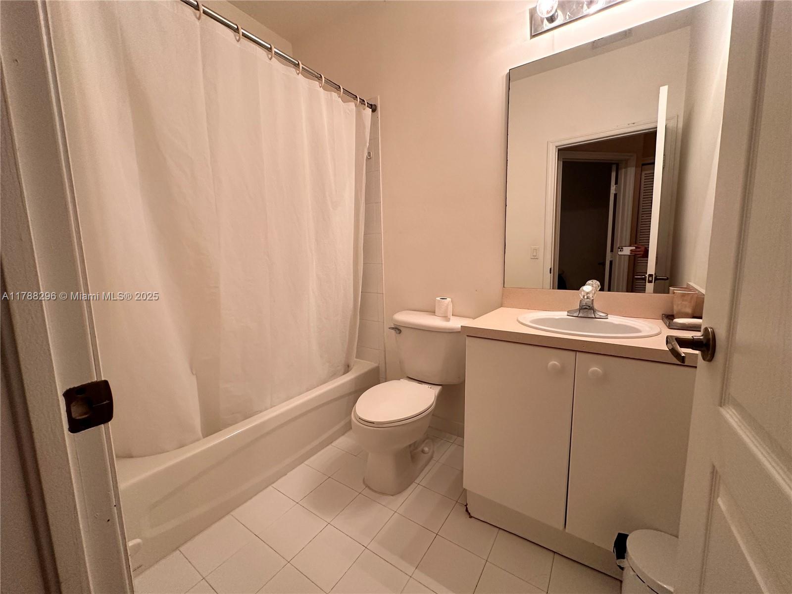 Residential, Doral, Florida image 13