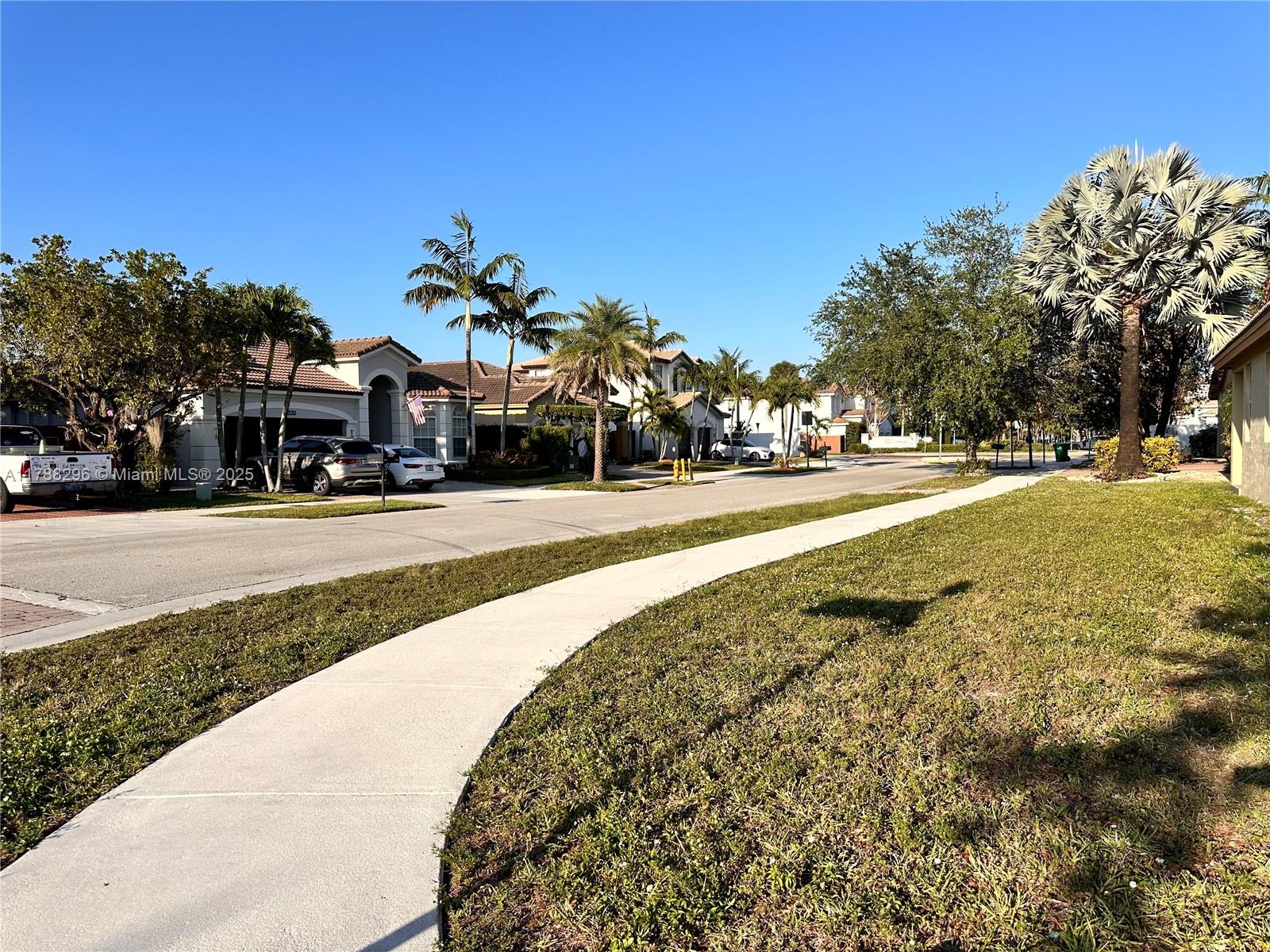 Residential, Doral, Florida image 29