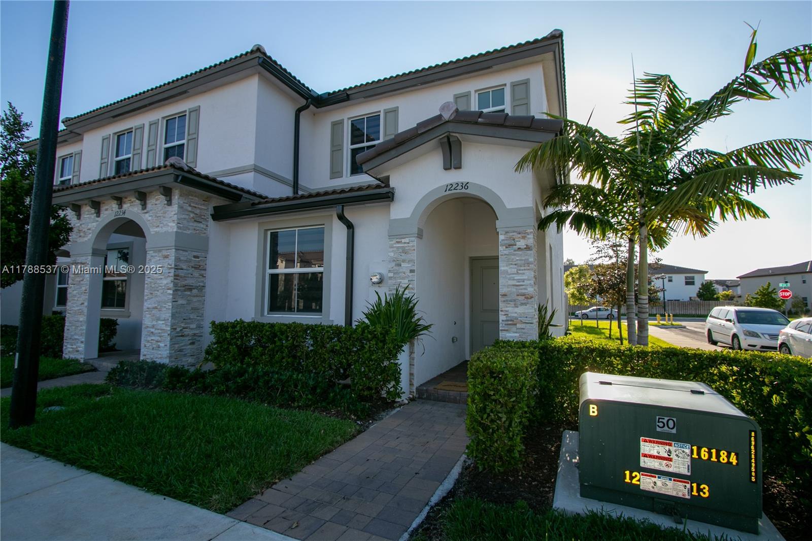 12236 NW 23rd Path, Miami, Florida image 1