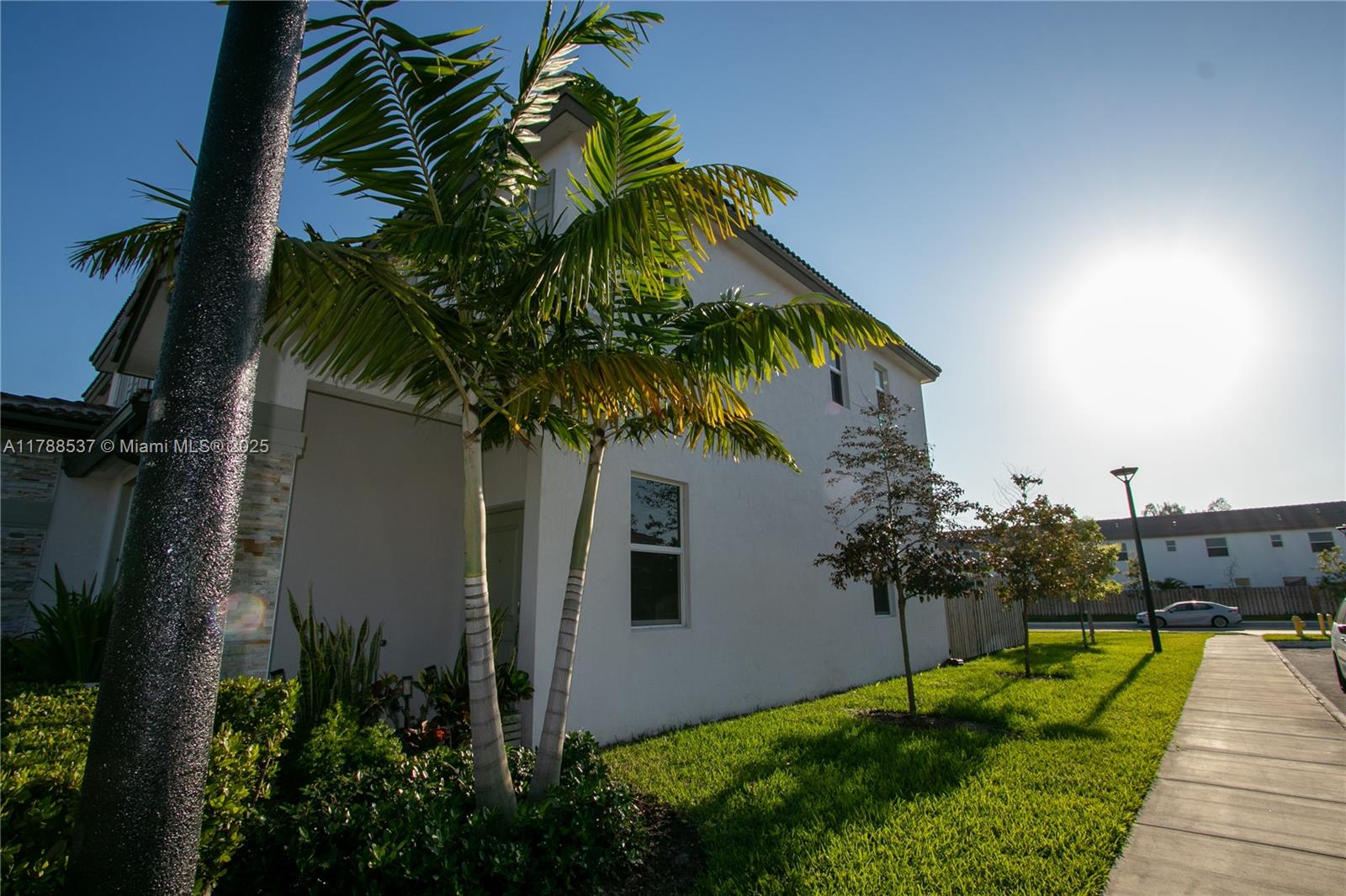 12236 NW 23rd Path, Miami, Florida image 4