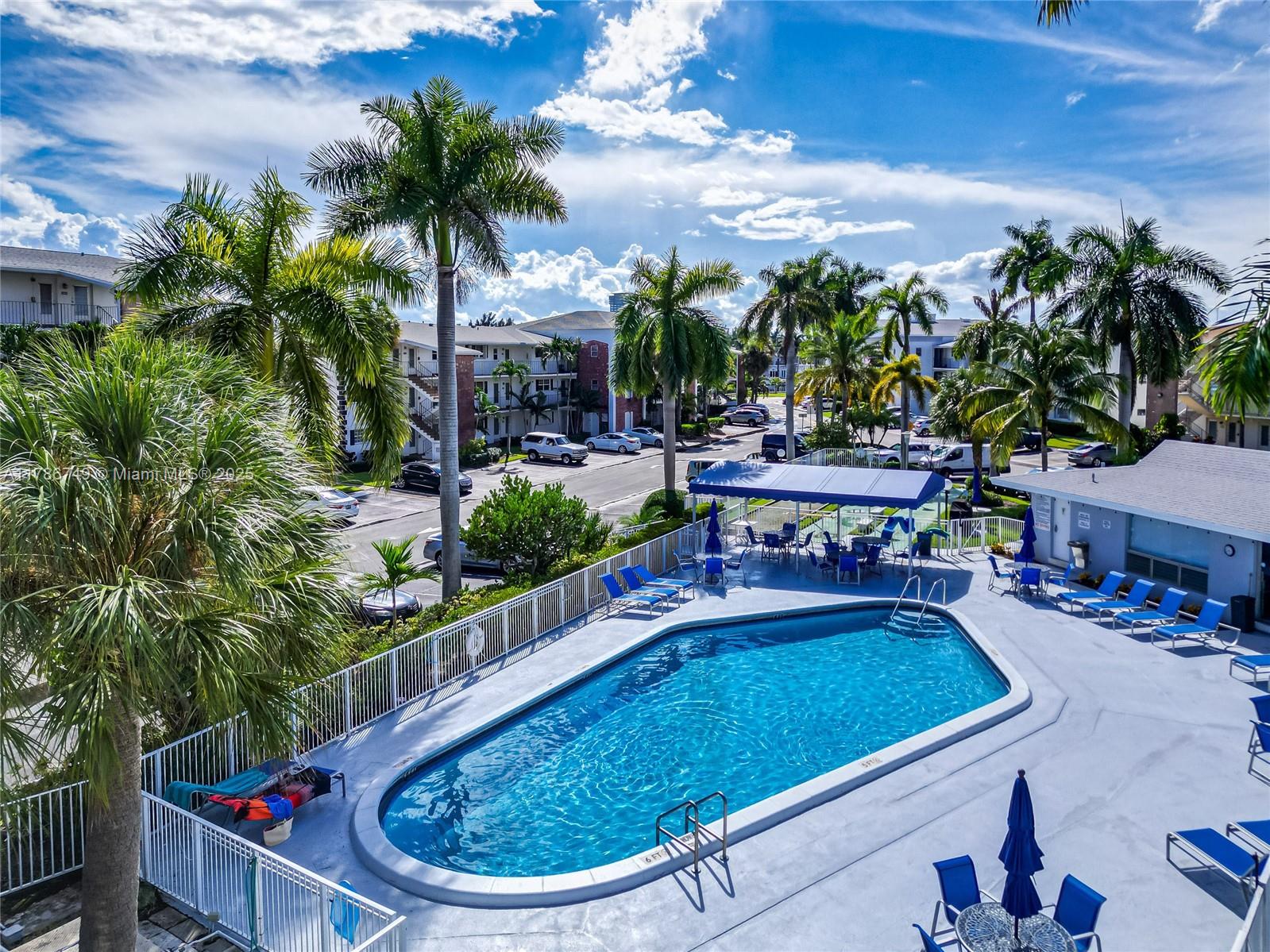455 Paradise Isle Blvd #106, Hallandale Beach, Florida image 21