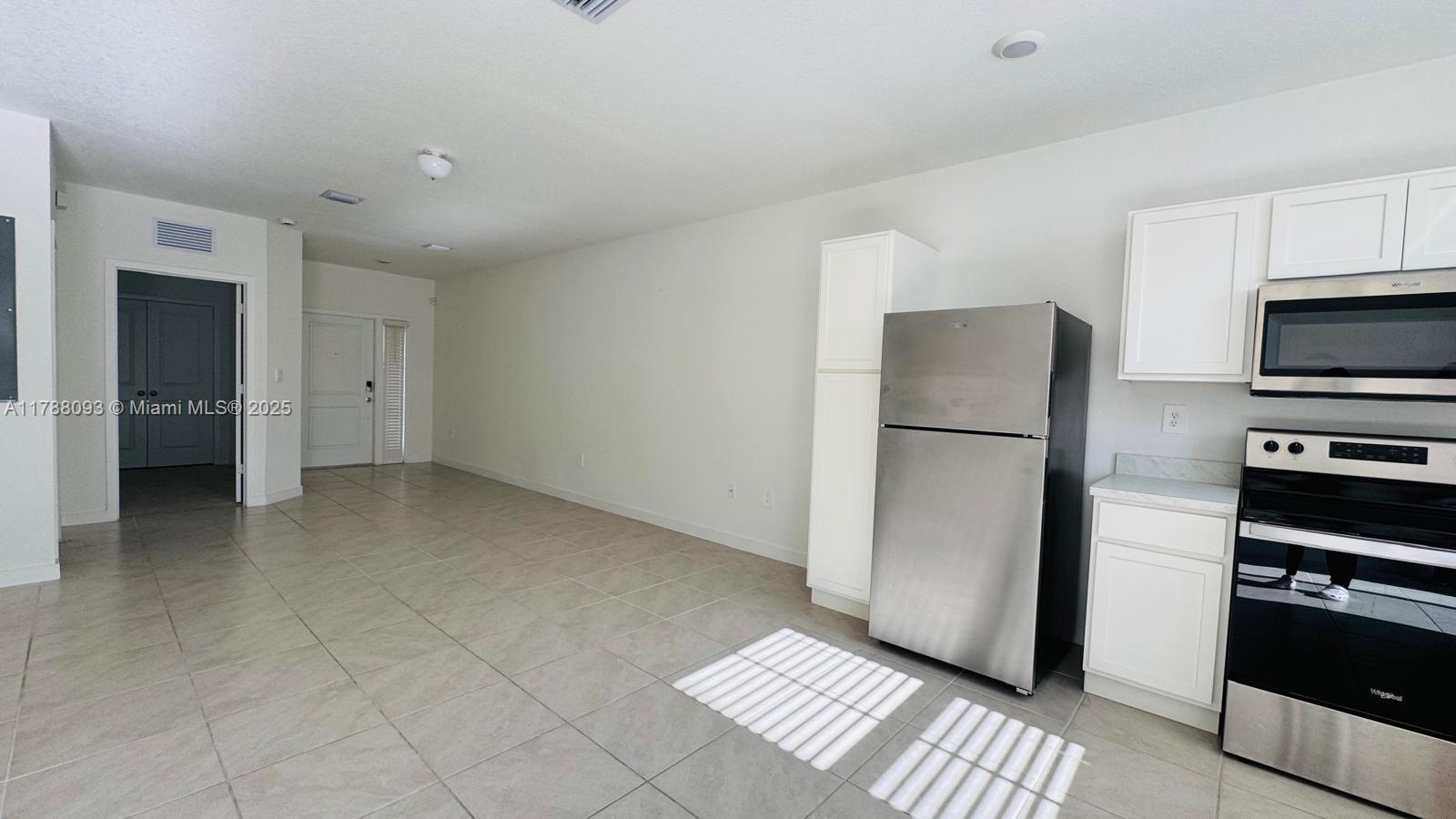 1220 NE 5th Ct, Florida City, Florida image 6